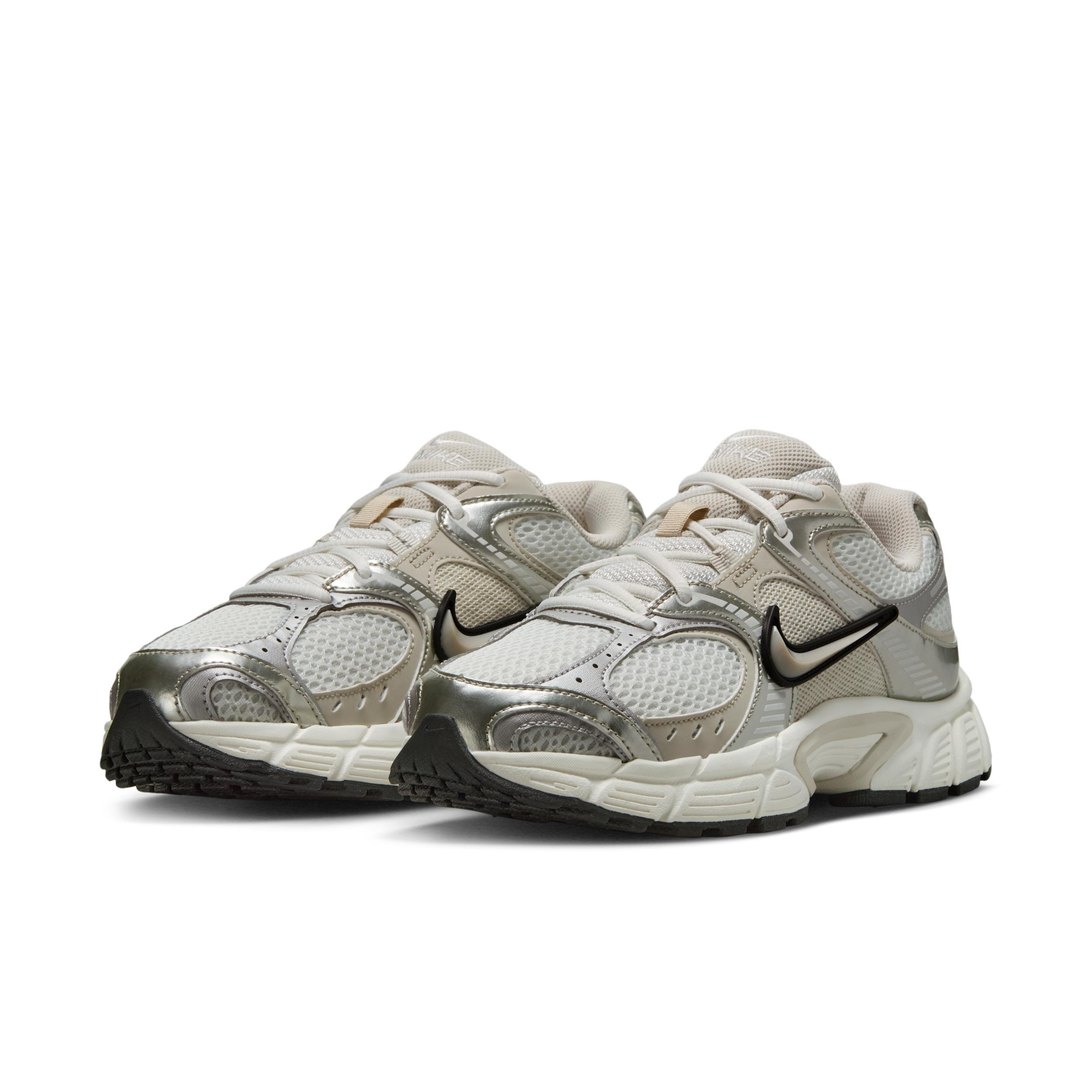 Nike Womens V5 RNR Casual Shoes in Summit White/Sail/Black Product Image
