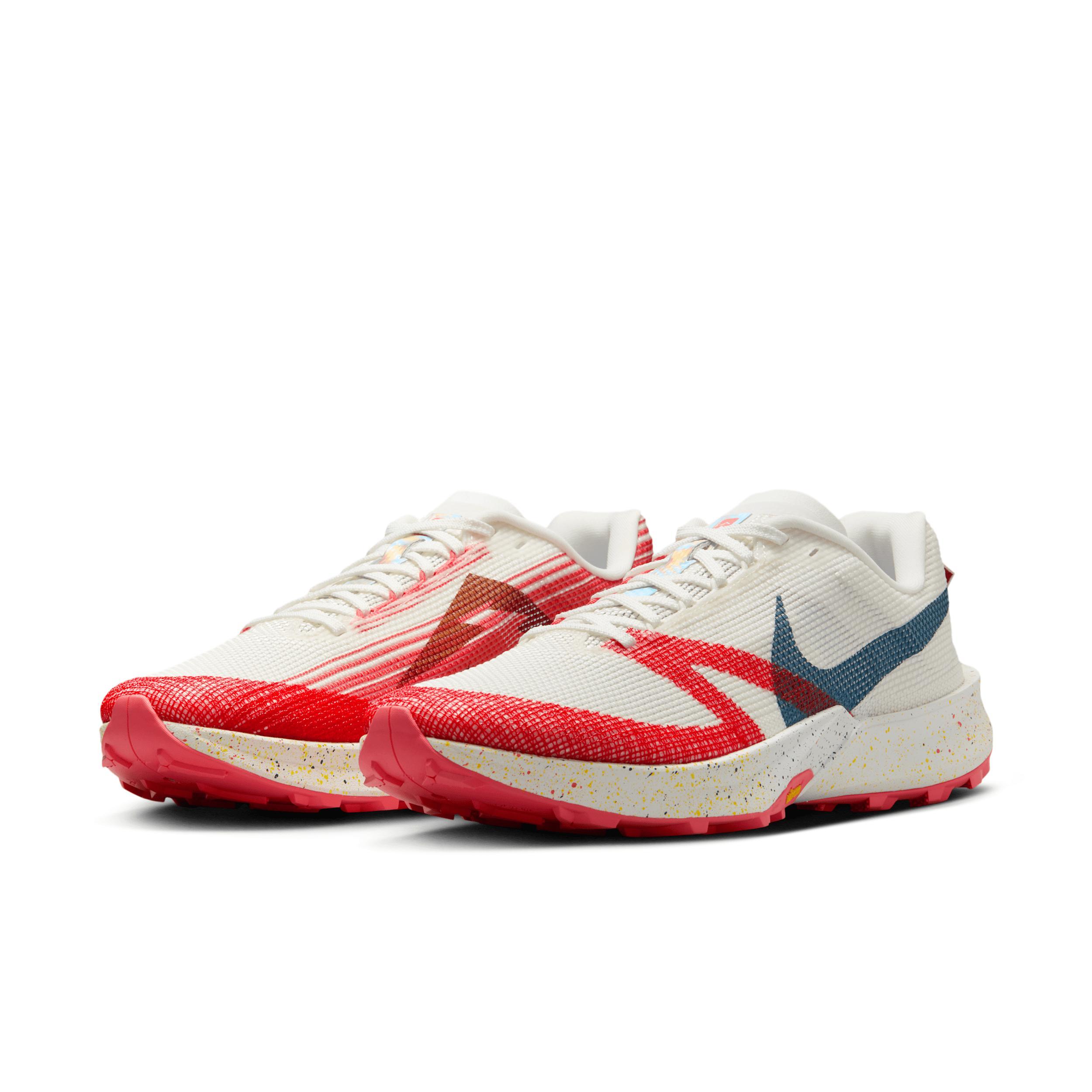 Nike Men's Kiger 10 Trail Running Shoes Product Image
