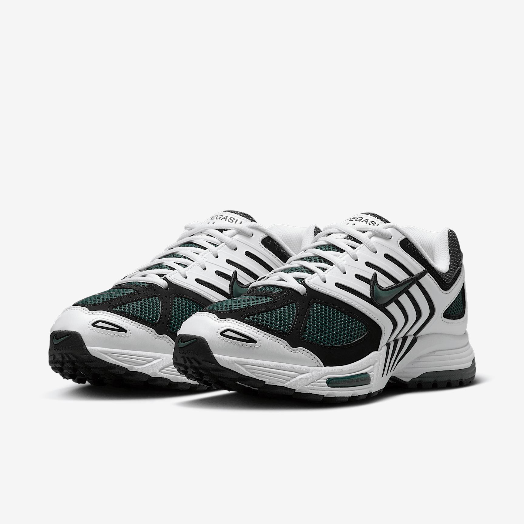 Nike Women's Air Pegasus 2005 Shoes Product Image