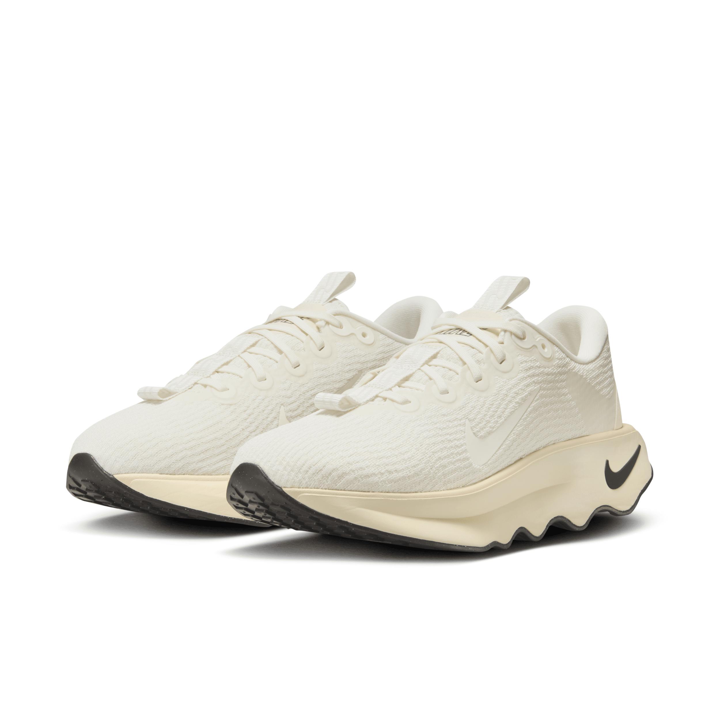 Nike Womens Motiva Walking Shoes Product Image