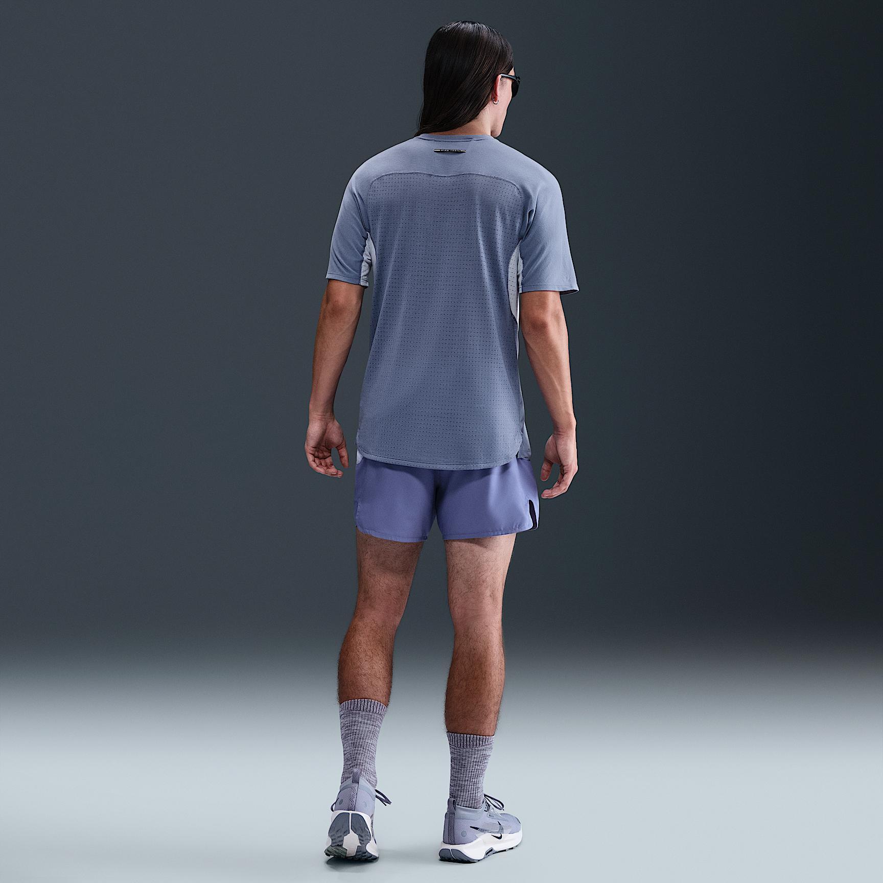 Nike Solar Chase Men's Dri-FIT ADV Short-Sleeve Running Top Product Image