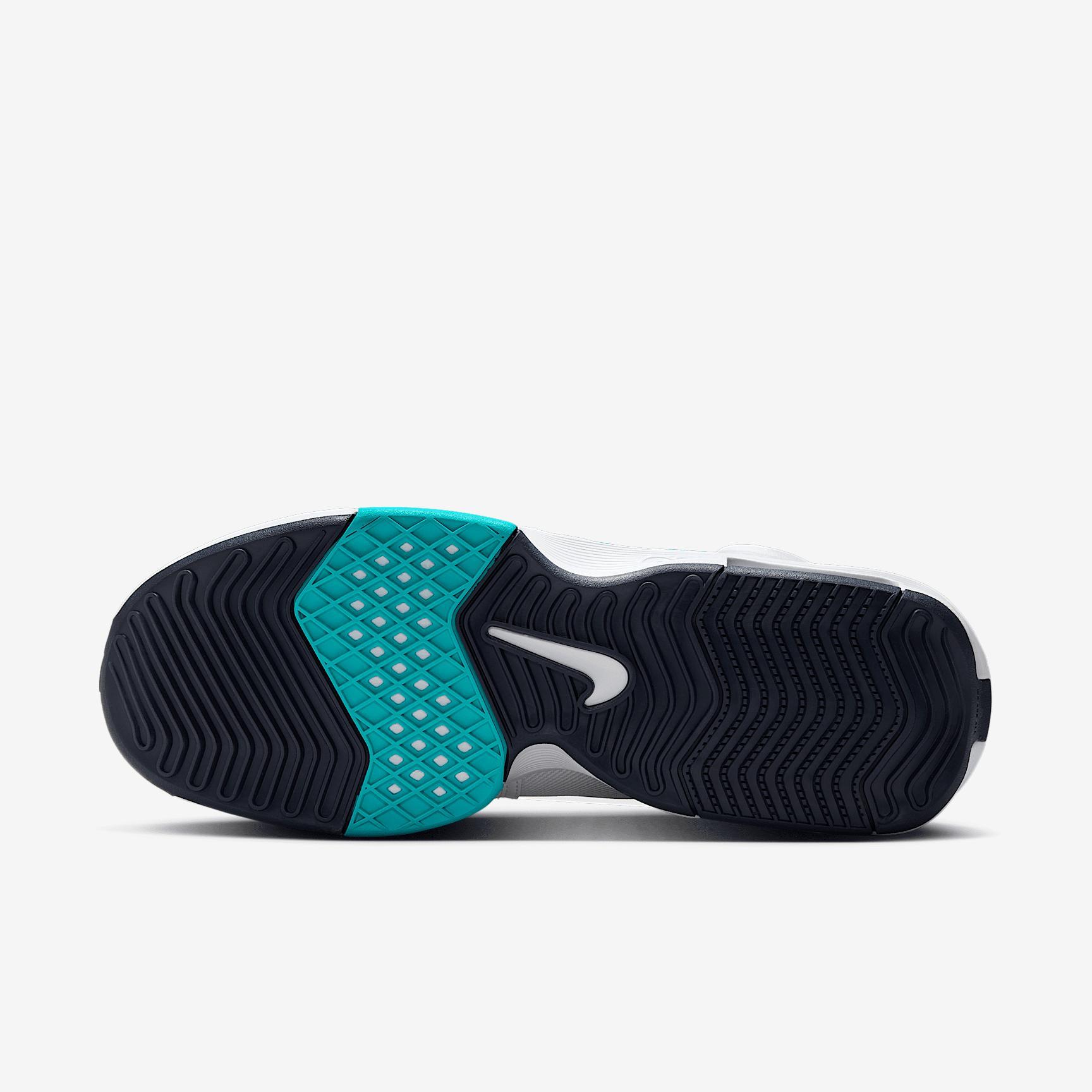 Nike Men's LeBron Witness VIII Basketball Shoes Product Image