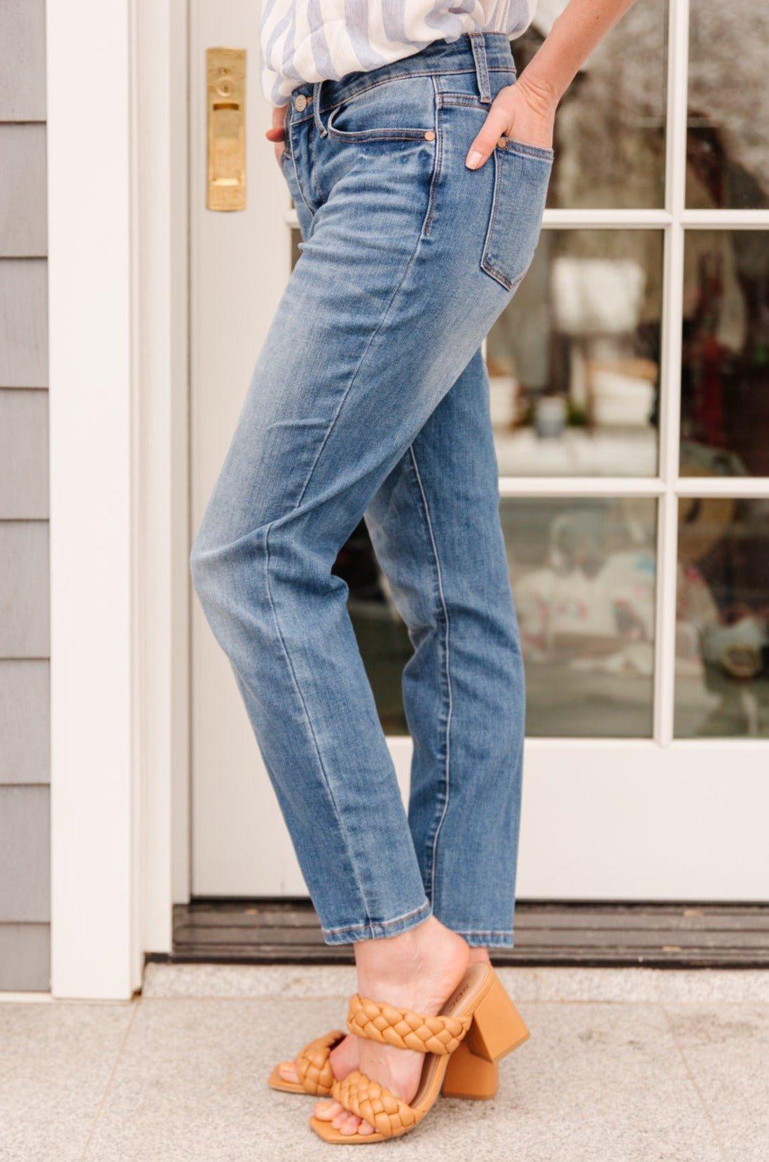 High Waist Slim Fit Jeans (Online Exclusive) Product Image