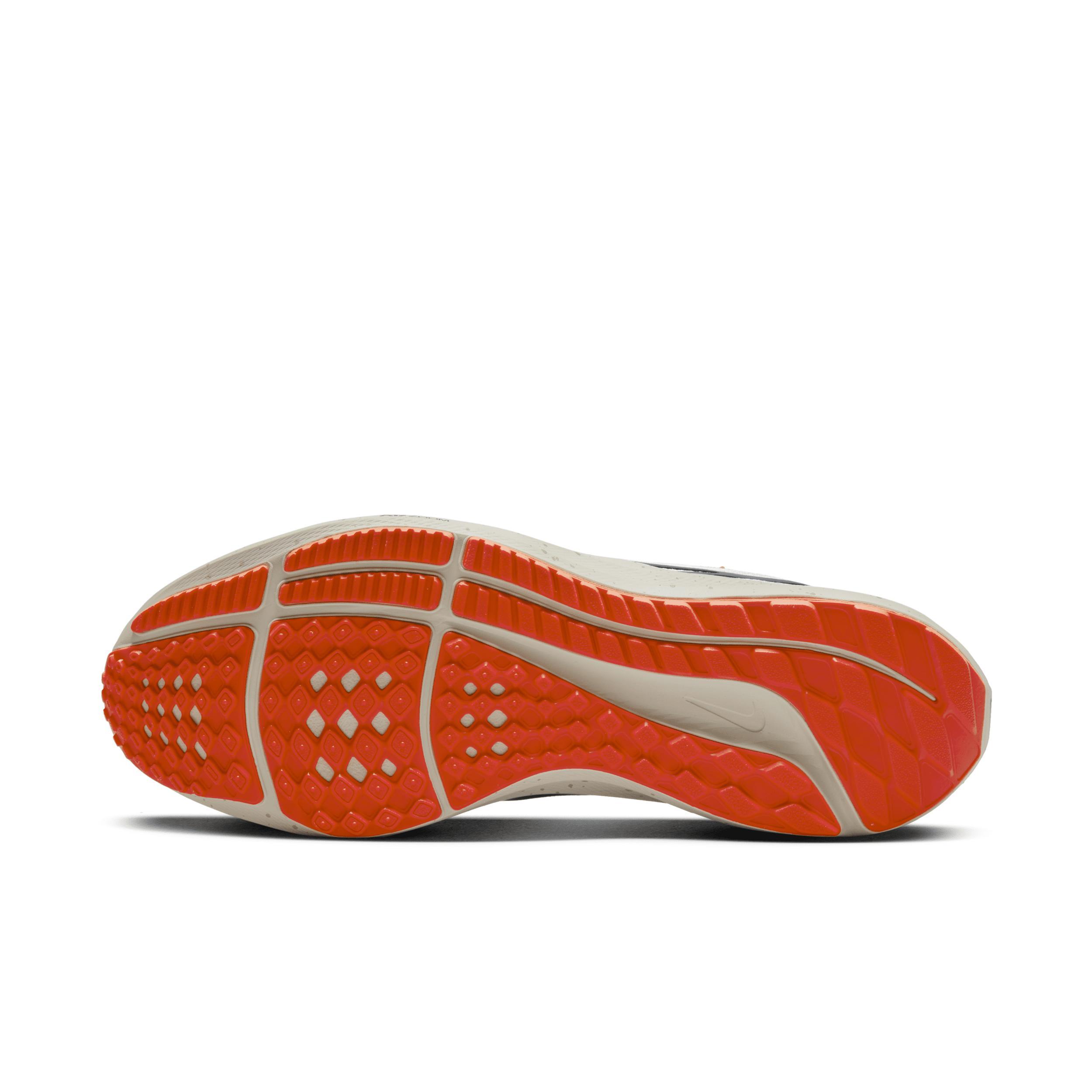 Nike Mens Air Zoom Pegasus 40 - Shoes White/Obsidian/Brown Product Image