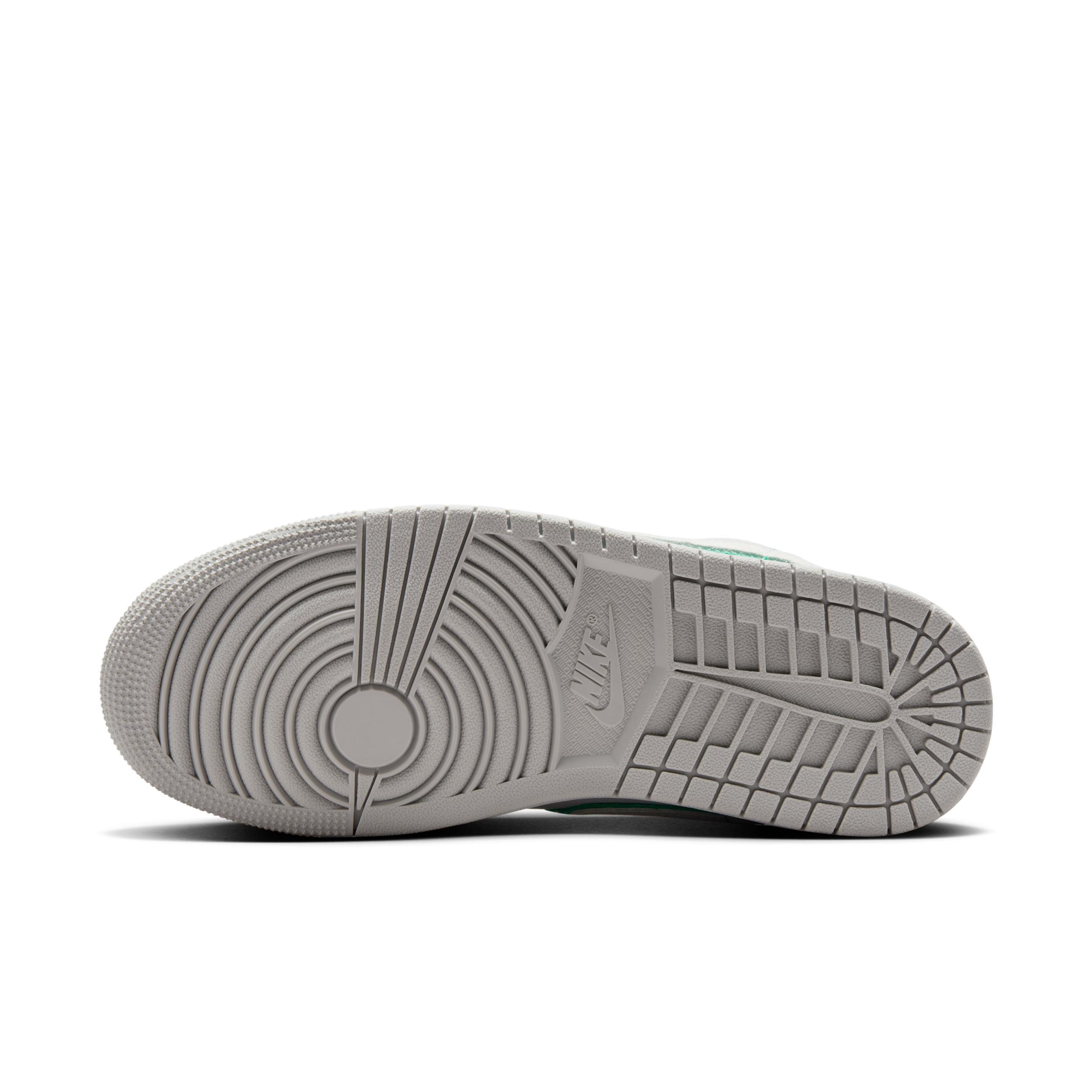 Women's Air Jordan 1 Low SE Shoes Product Image