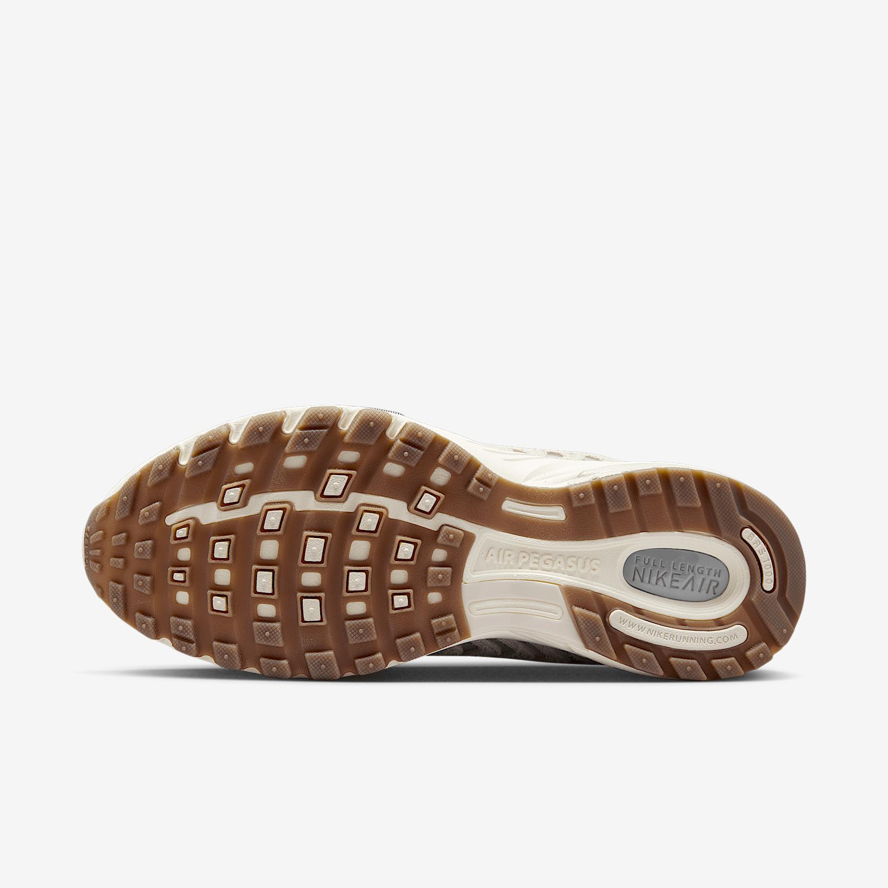 Nike Air Pegasus 2005 Women's Shoes Product Image