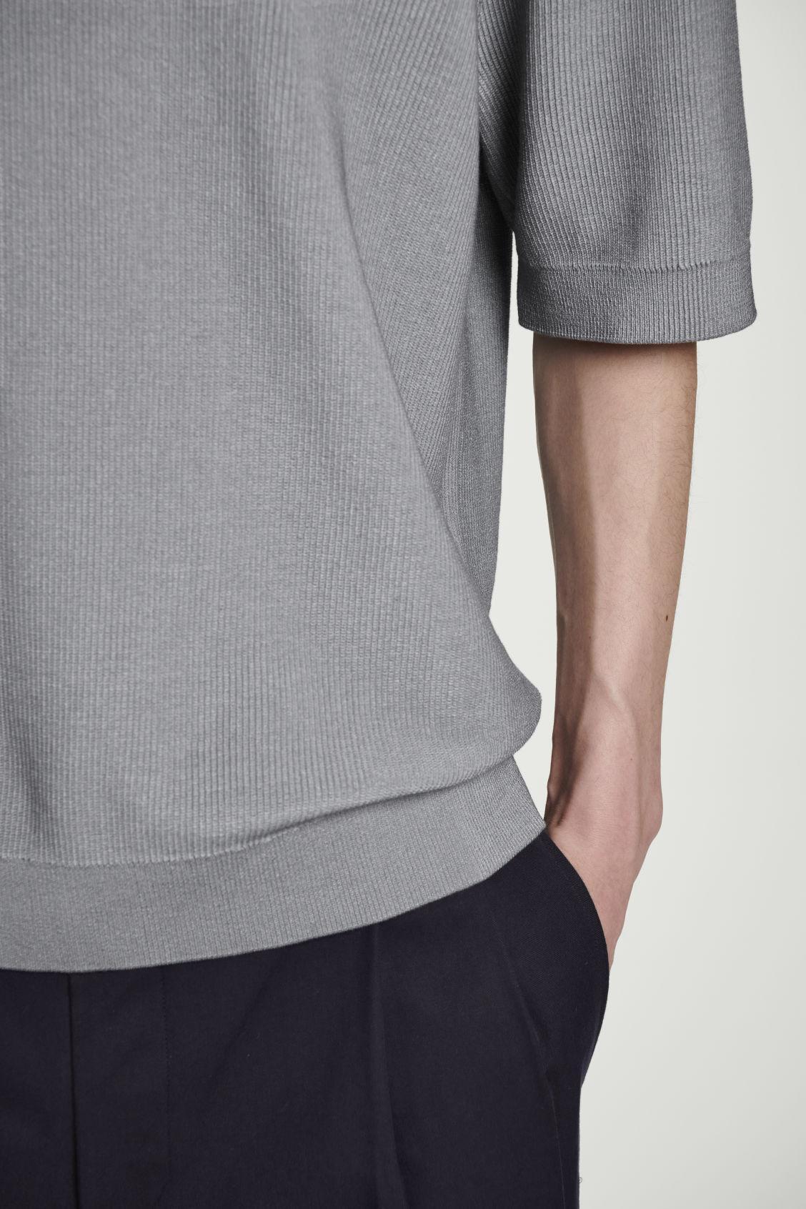 RELAXED PRINTED KNITTED T-SHIRT Product Image
