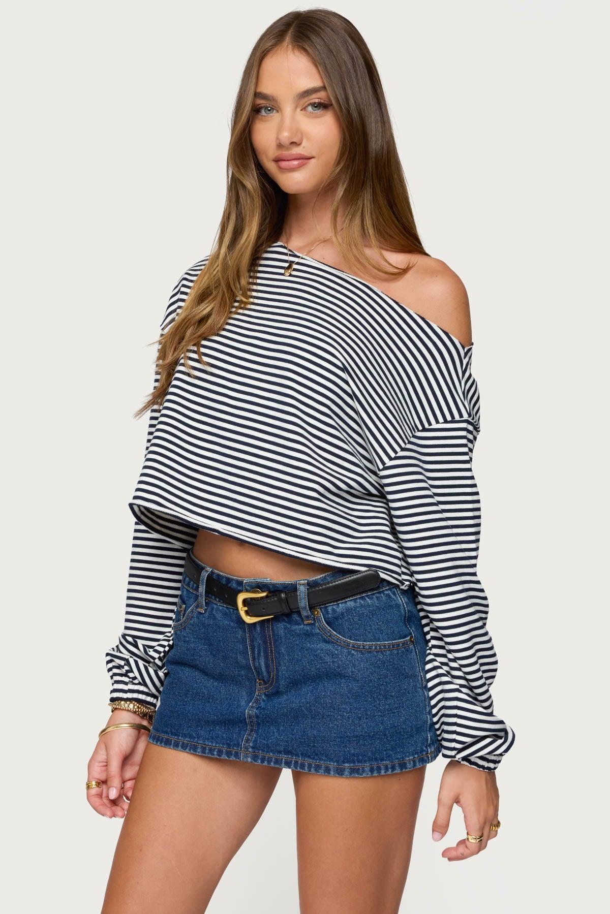 Aveline Off Shoulder Light Sweatshirt Product Image