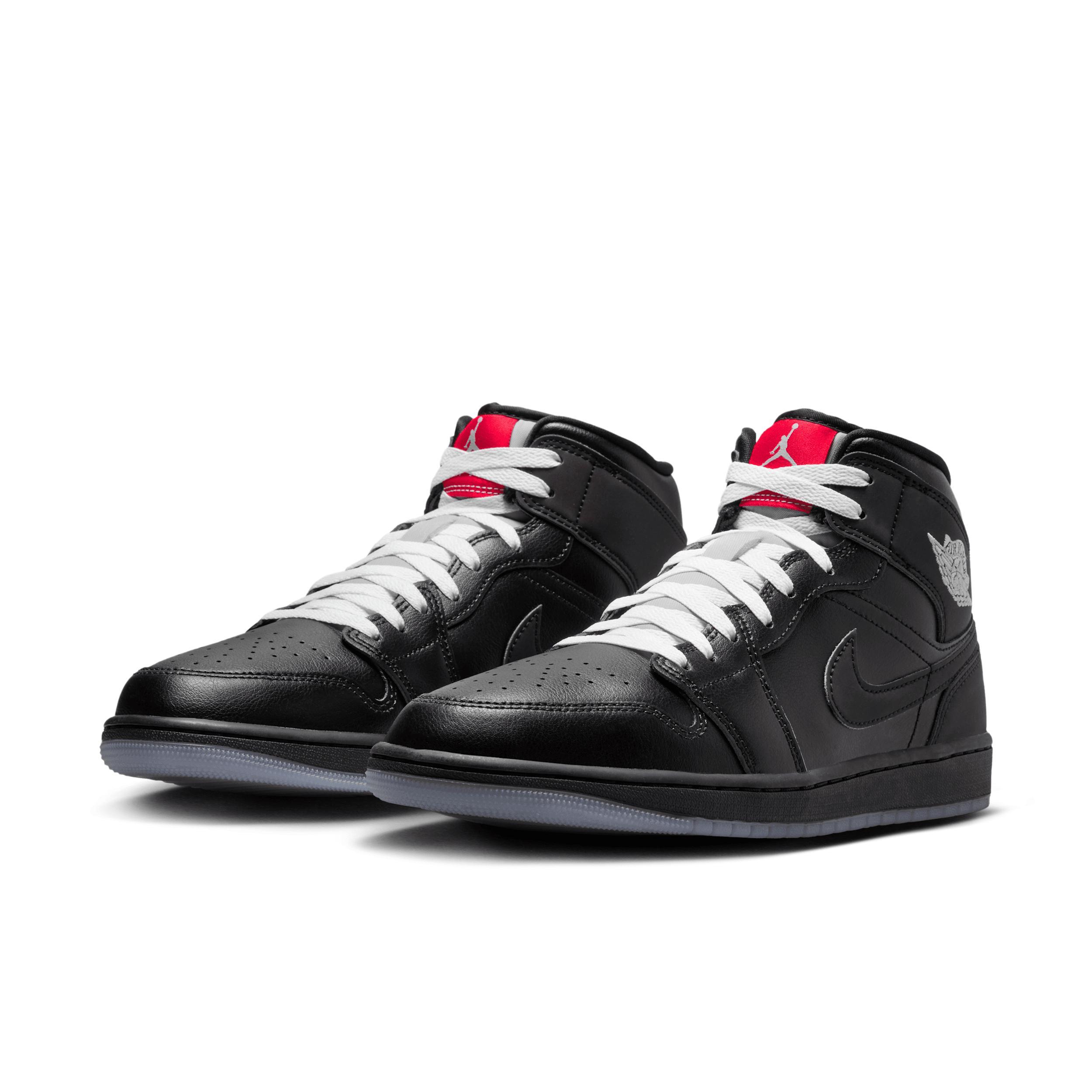 Jordan Mens Air Retro 1 Mid SE Casual Shoes Product Image