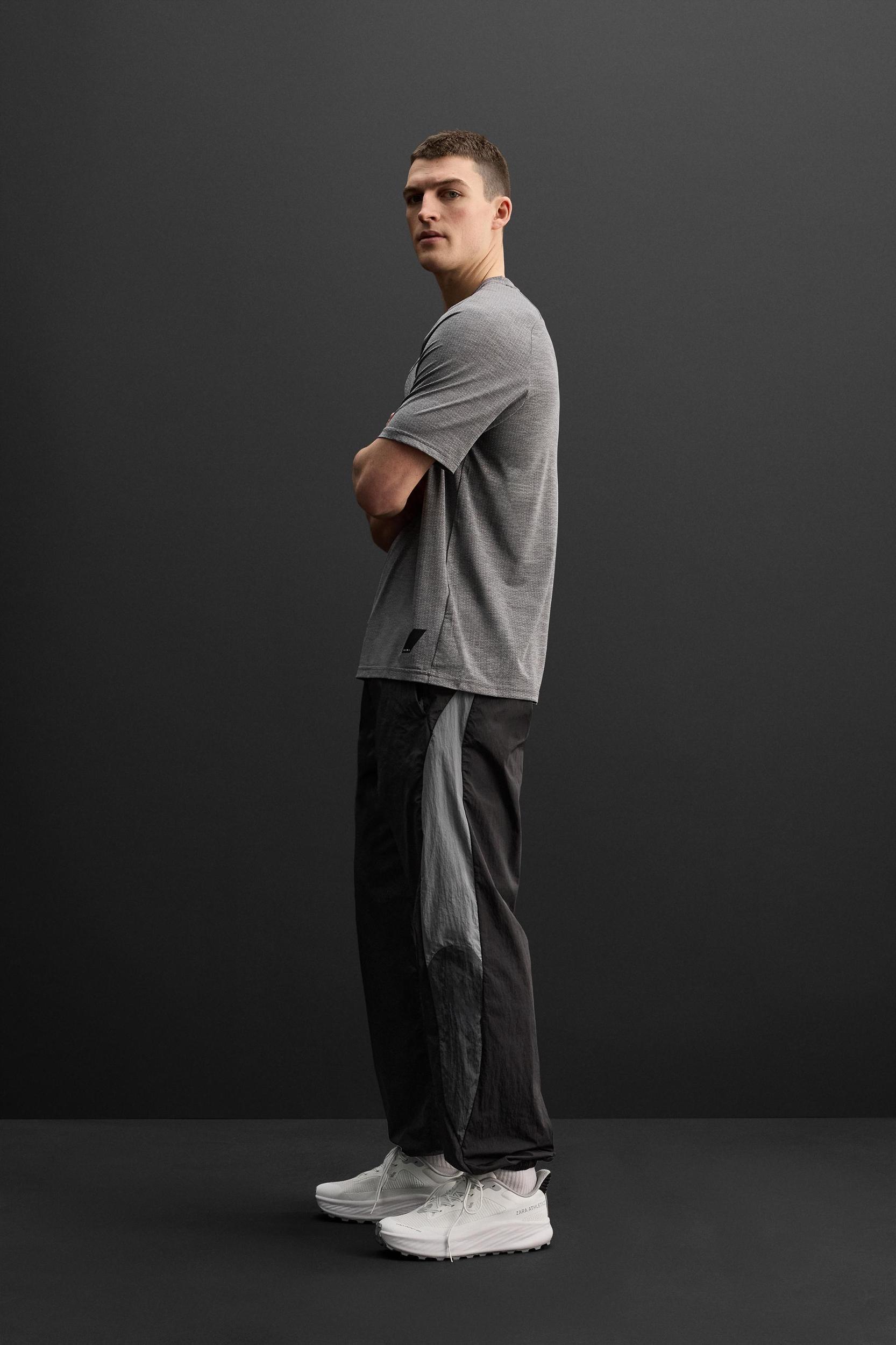 TEXTURED TRAINING SHIRT Product Image
