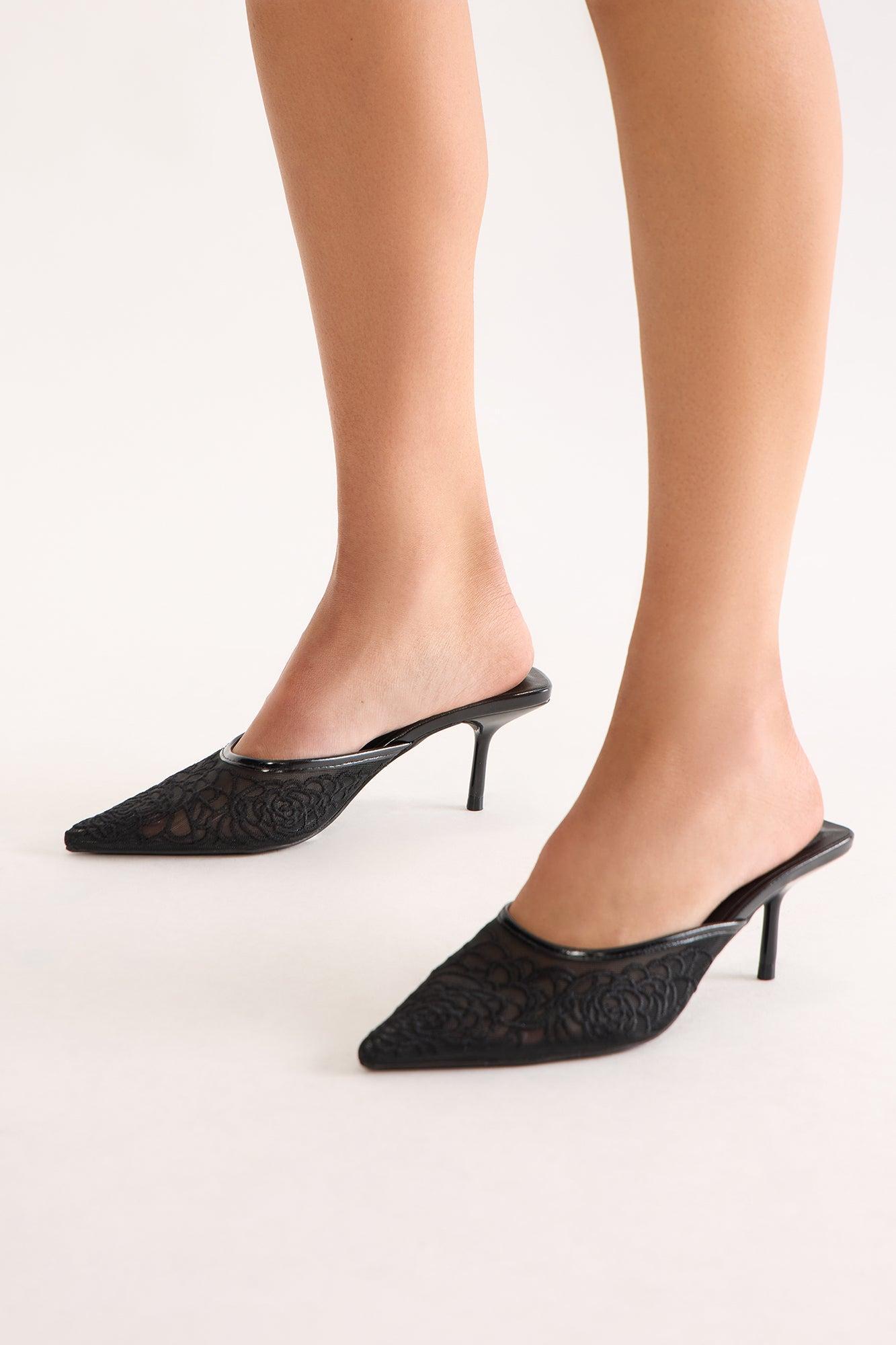 Syrio Floral Lace Pumps - Black Product Image