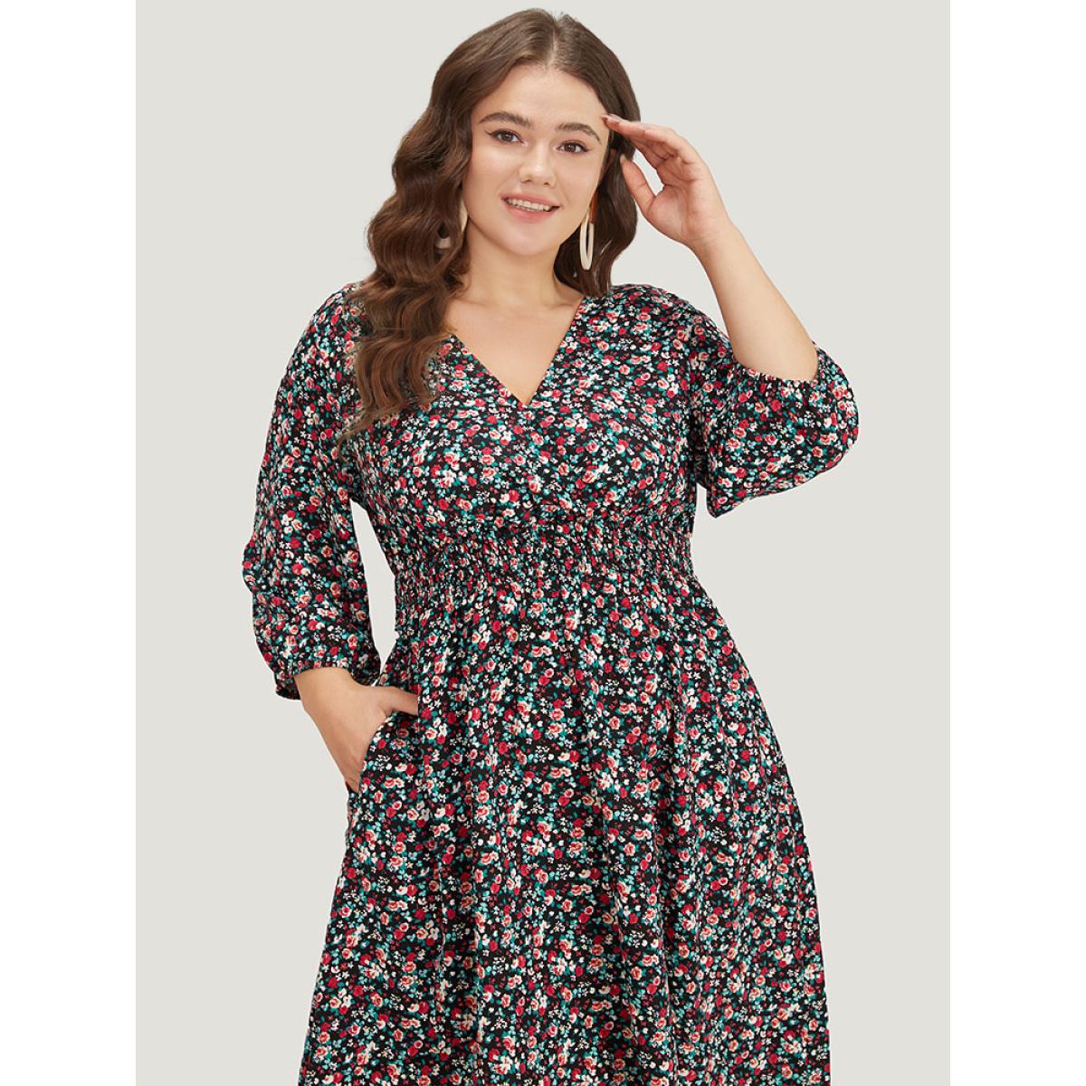 Plus Size Ditsy Floral Shirred Pocket Lantern Sleeve Dress Black Women Elegant Elastic cuffs V-neck Elbow-length sleeve Curvy Midi Dress BloomChic 26/4X Product Image