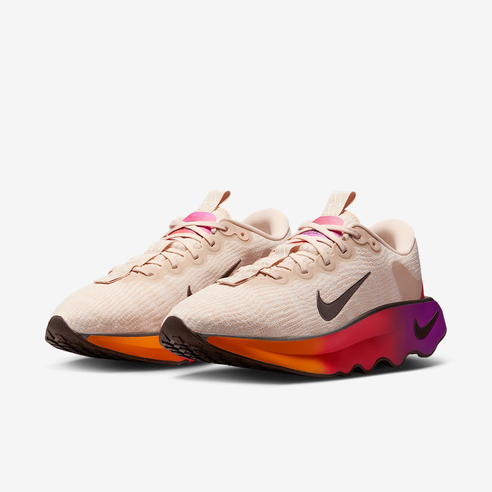 Nike Motiva SE Women's Walking Shoes Product Image