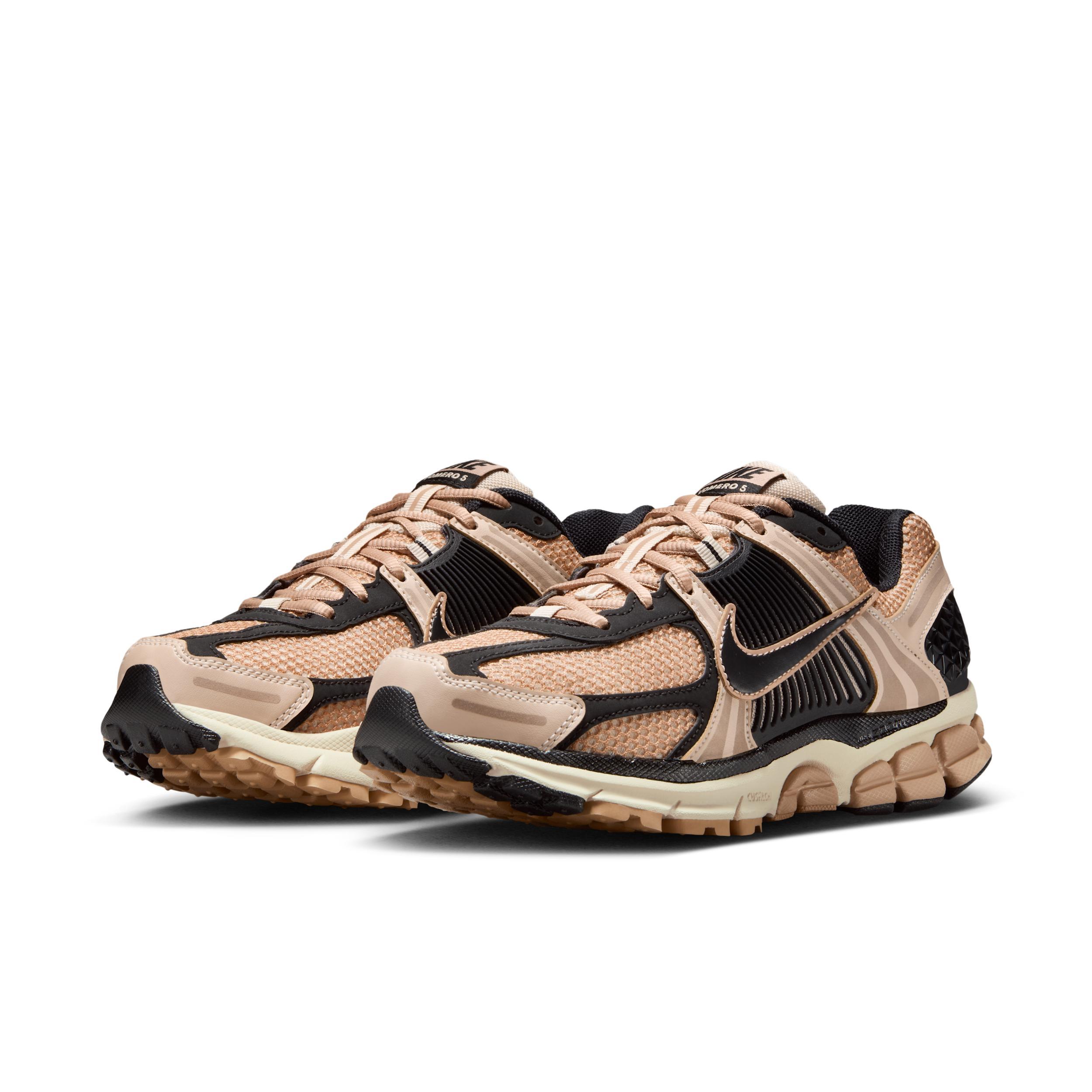Nike Women's Zoom Vomero Shoes Product Image