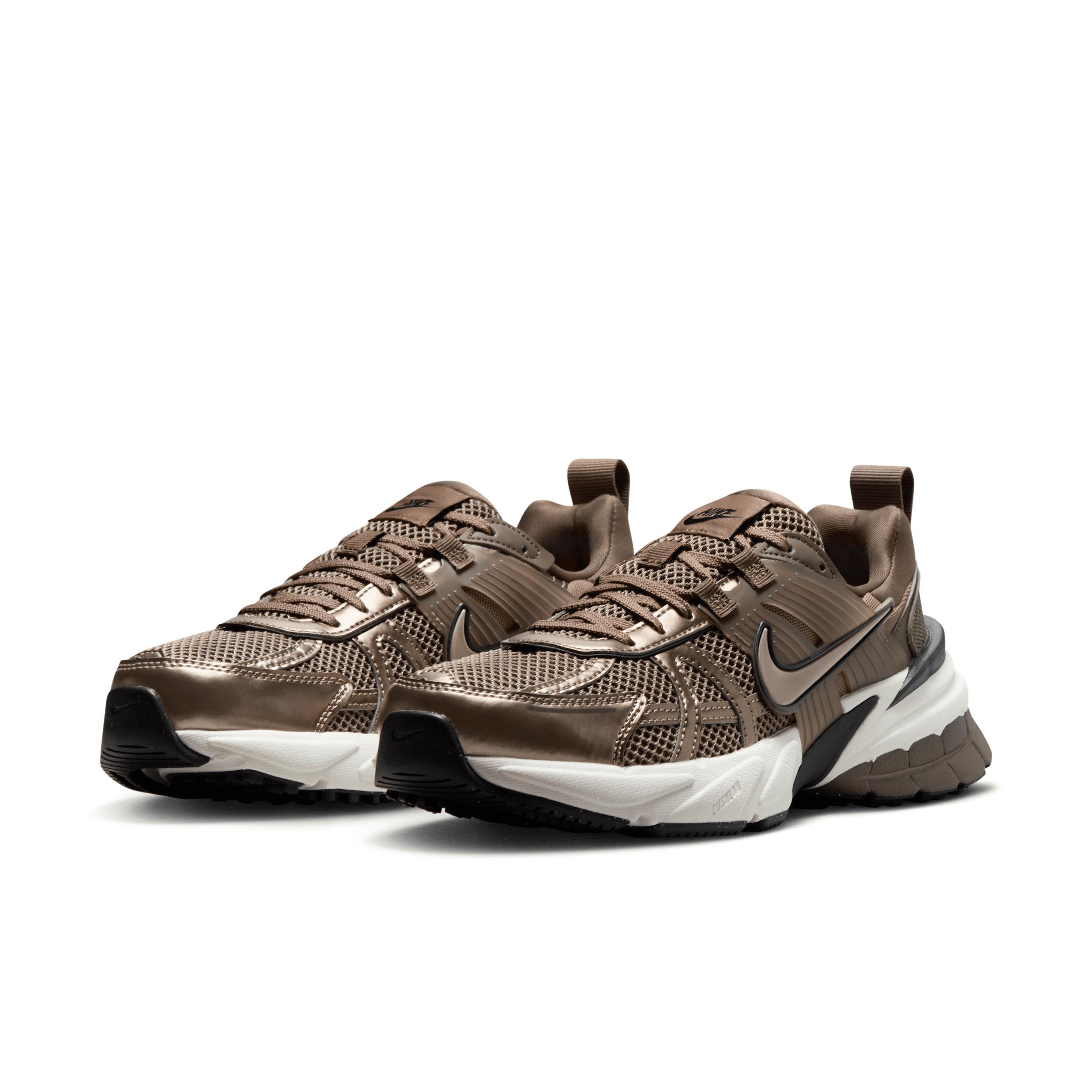 Nike Women's V2K Run Shoes Product Image