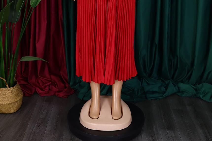Plus Size Long Sleeve V-Neck Maxi Dress With Belt Product Image