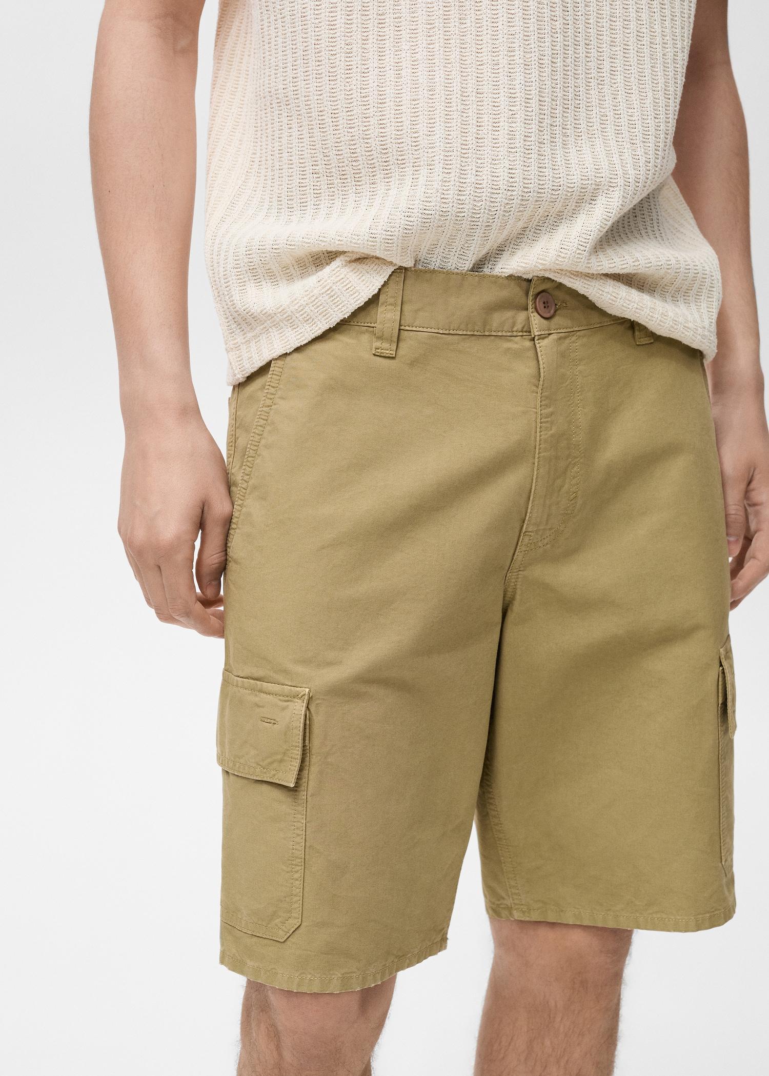 Cargo Bermuda shorts - Men | MANGO USA Product Image