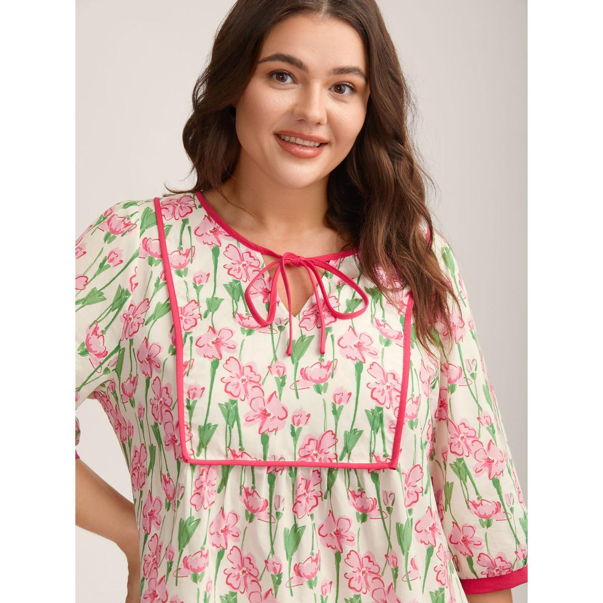 Plus Size Multicolor Blushing Floral Print Seamed Contrast Blouse Women Elbow-length sleeve V-neck Everyday-Casual Blouses BloomChic 26/4X Product Image