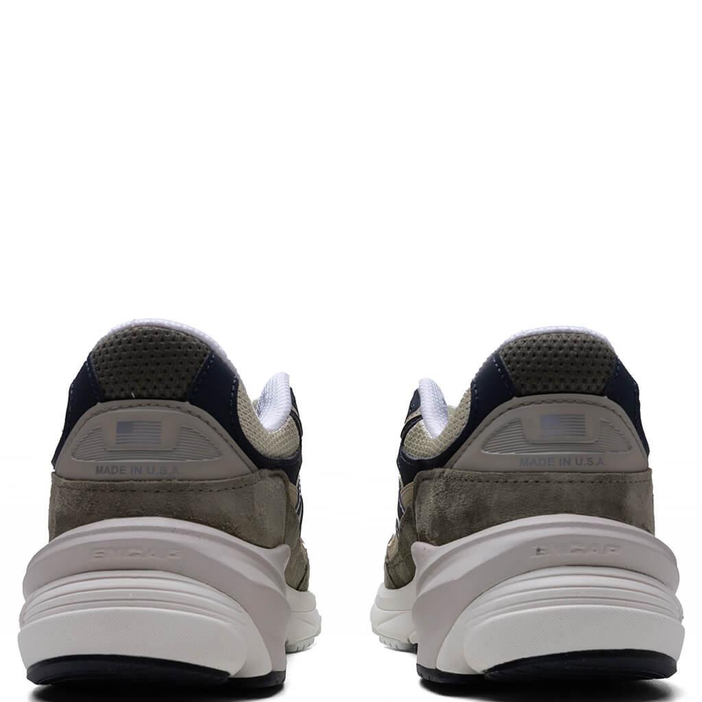 Made in USA 990v6 - Dark Camo/Incense/Natural Indigo Male Product Image