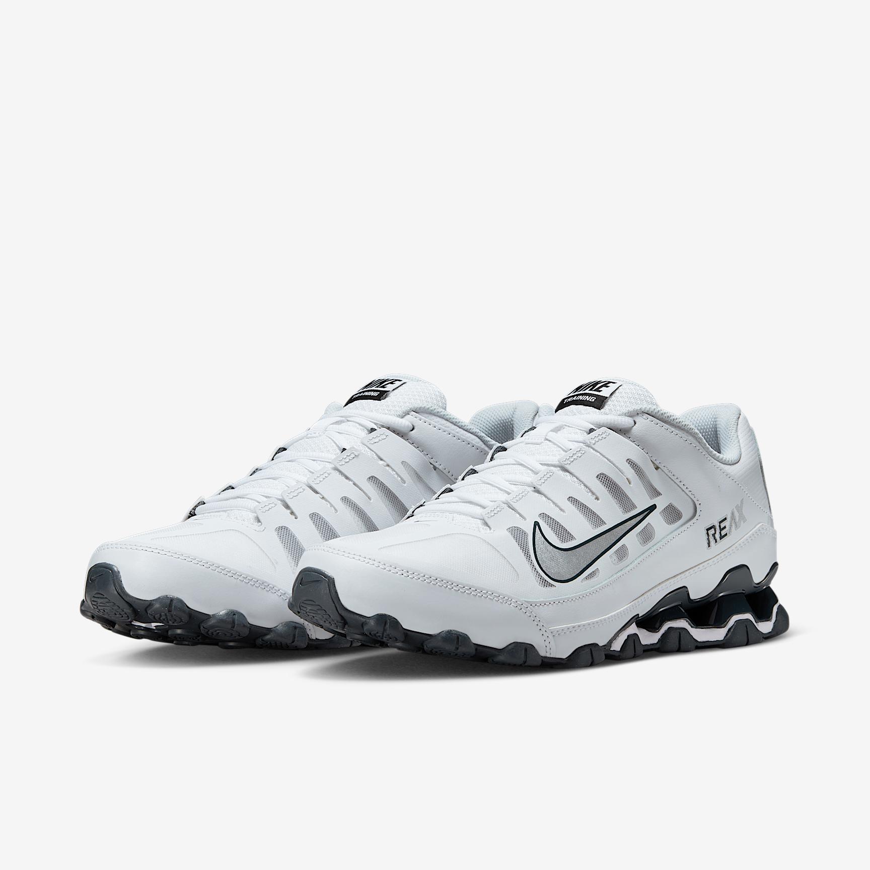 Nike Men's Reax 8 TR Workout Shoes Product Image