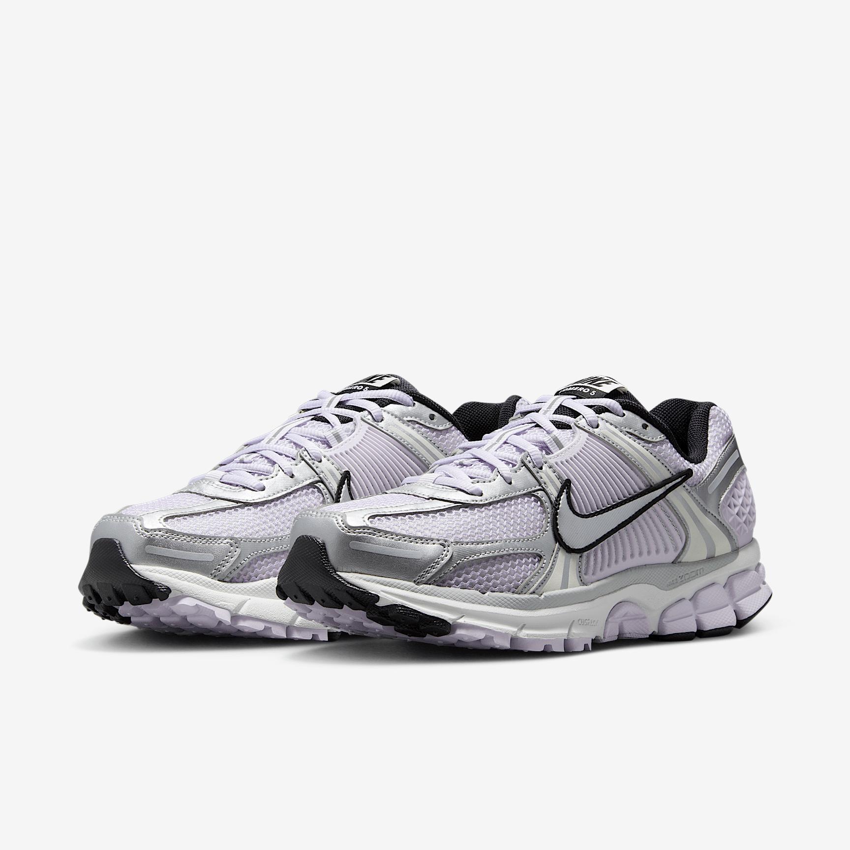 Nike Women's Zoom Vomero 5 Shoes Product Image