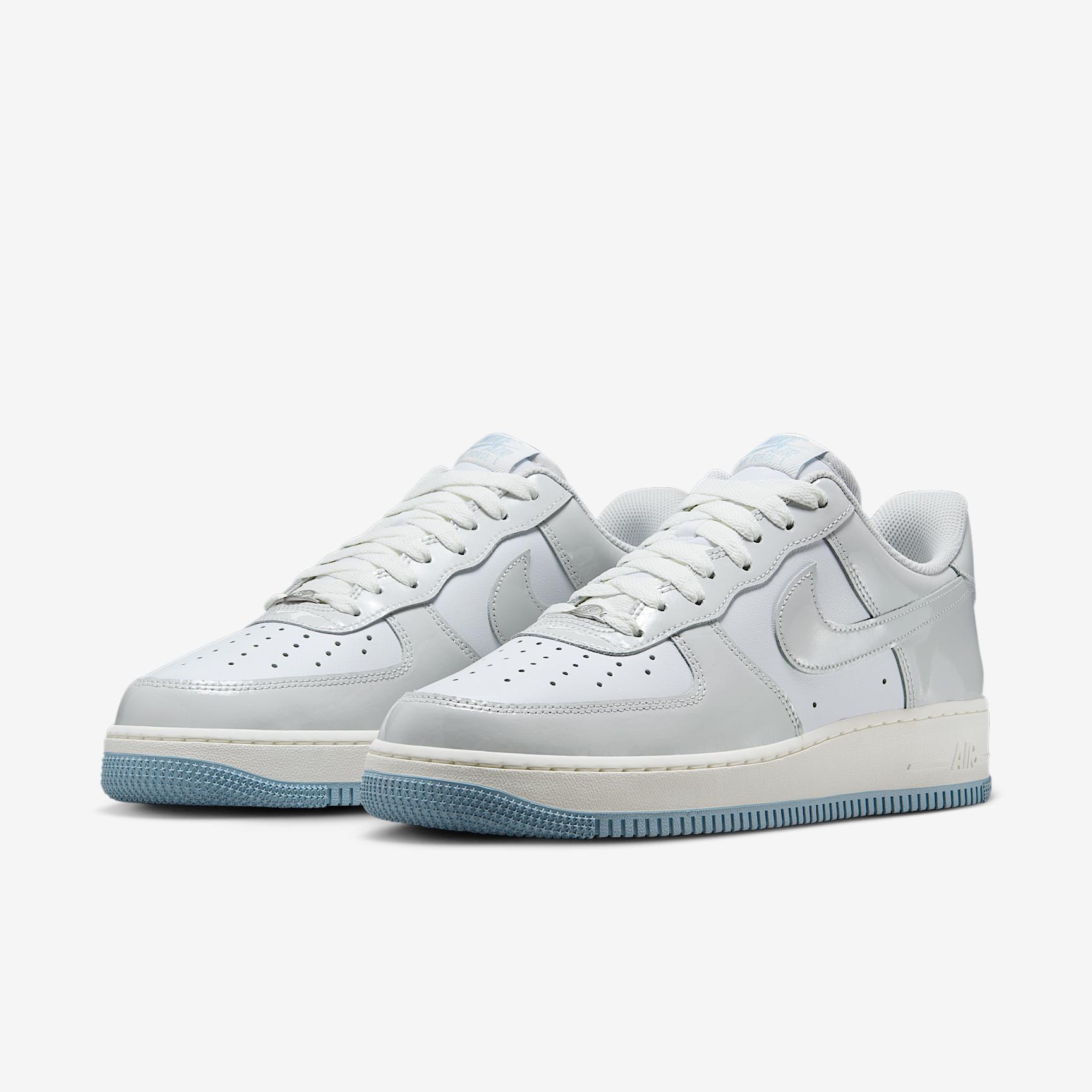 Nike Men's Air Force 1 '0 Shoes Product Image