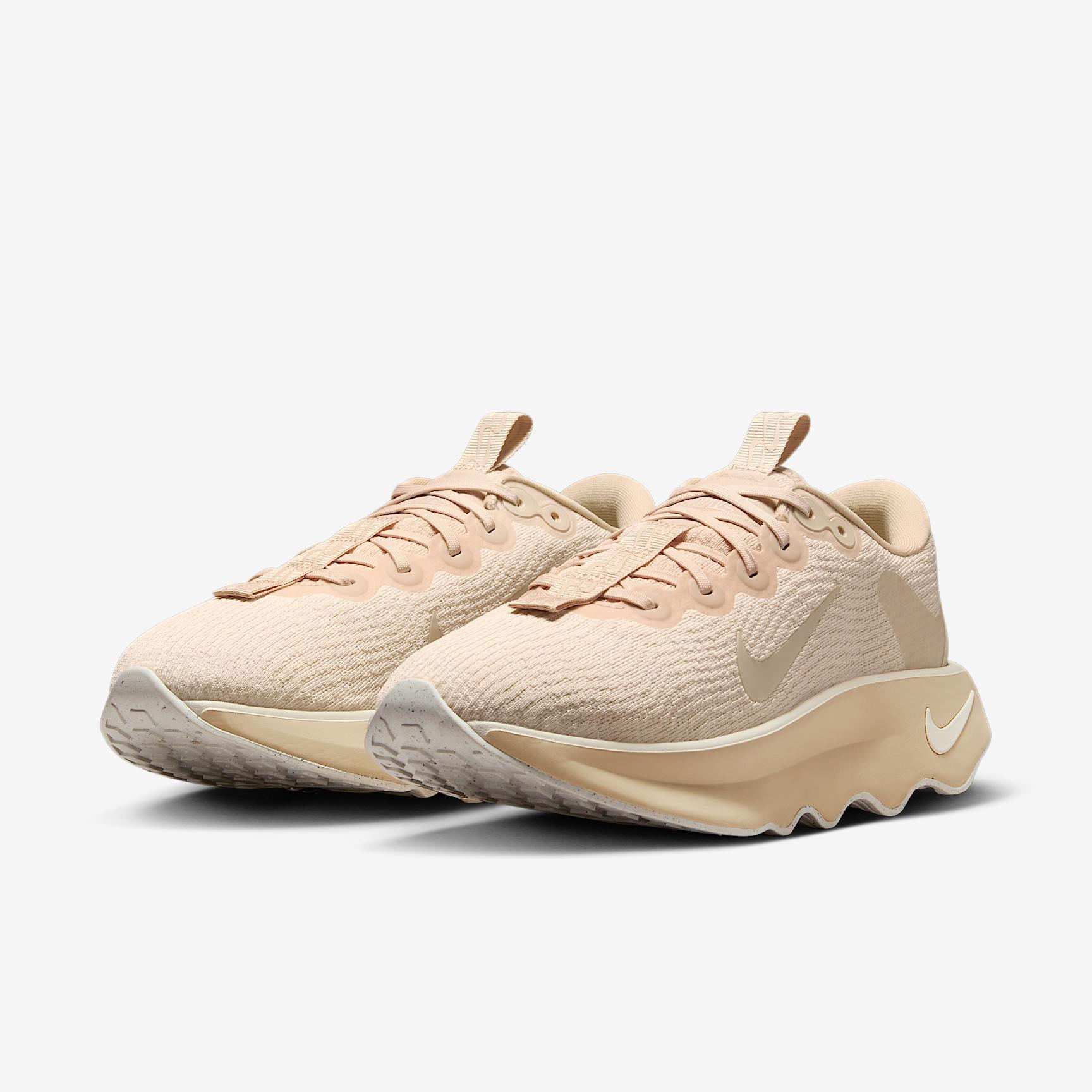 Nike Women's Motiva Walking Shoes Product Image