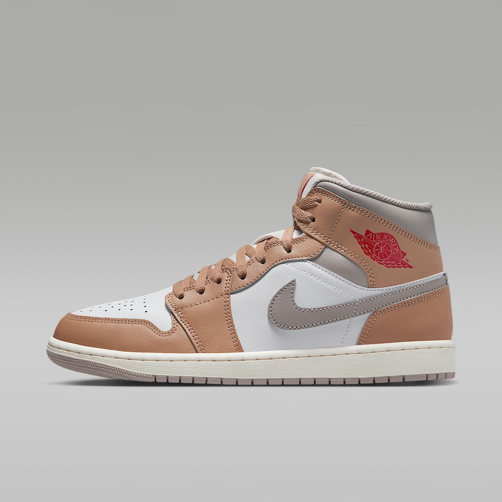 Men's Air Jordan 1 Mid Shoes Product Image
