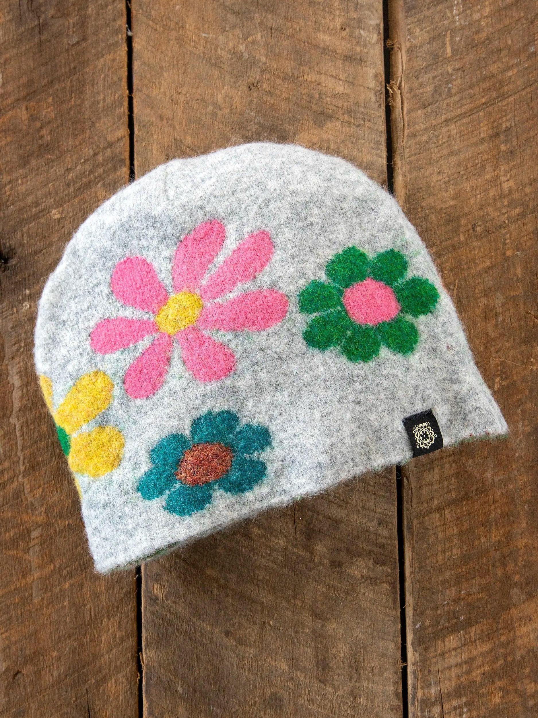 Intarsia Beanie - Silver Daisy Product Image