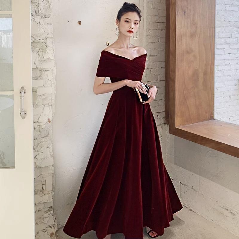 Short-Sleeve Off Shoulder Plain Ruched A-Line Evening Gown / Cocktail Dress Product Image