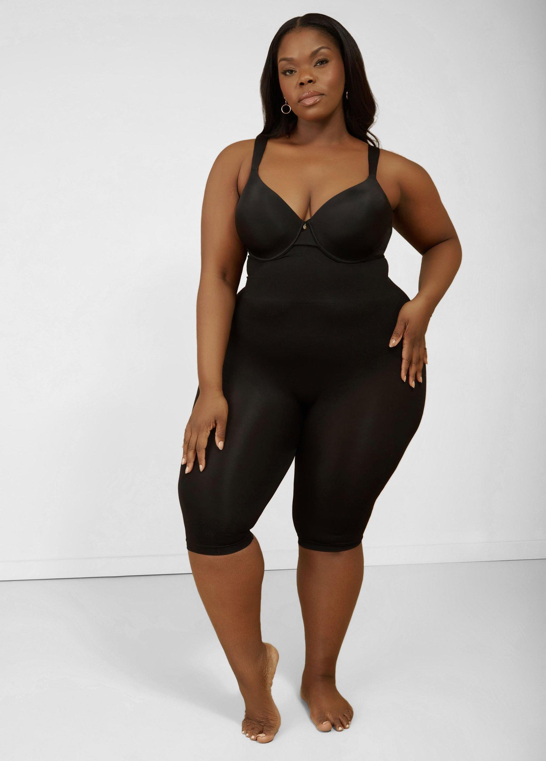 Medium Control Shaping Capri Female Product Image