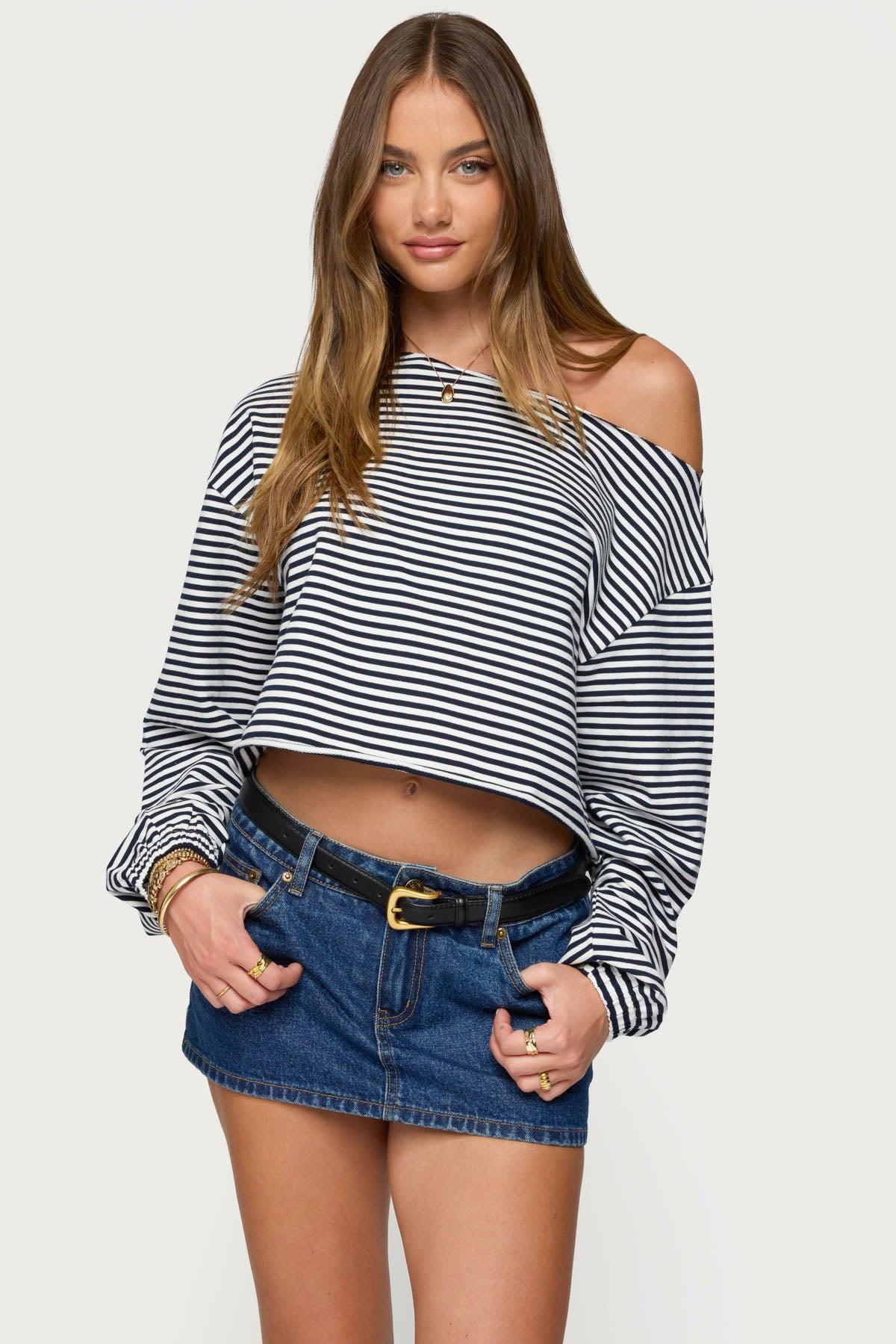 Aveline Off Shoulder Light Sweatshirt Product Image