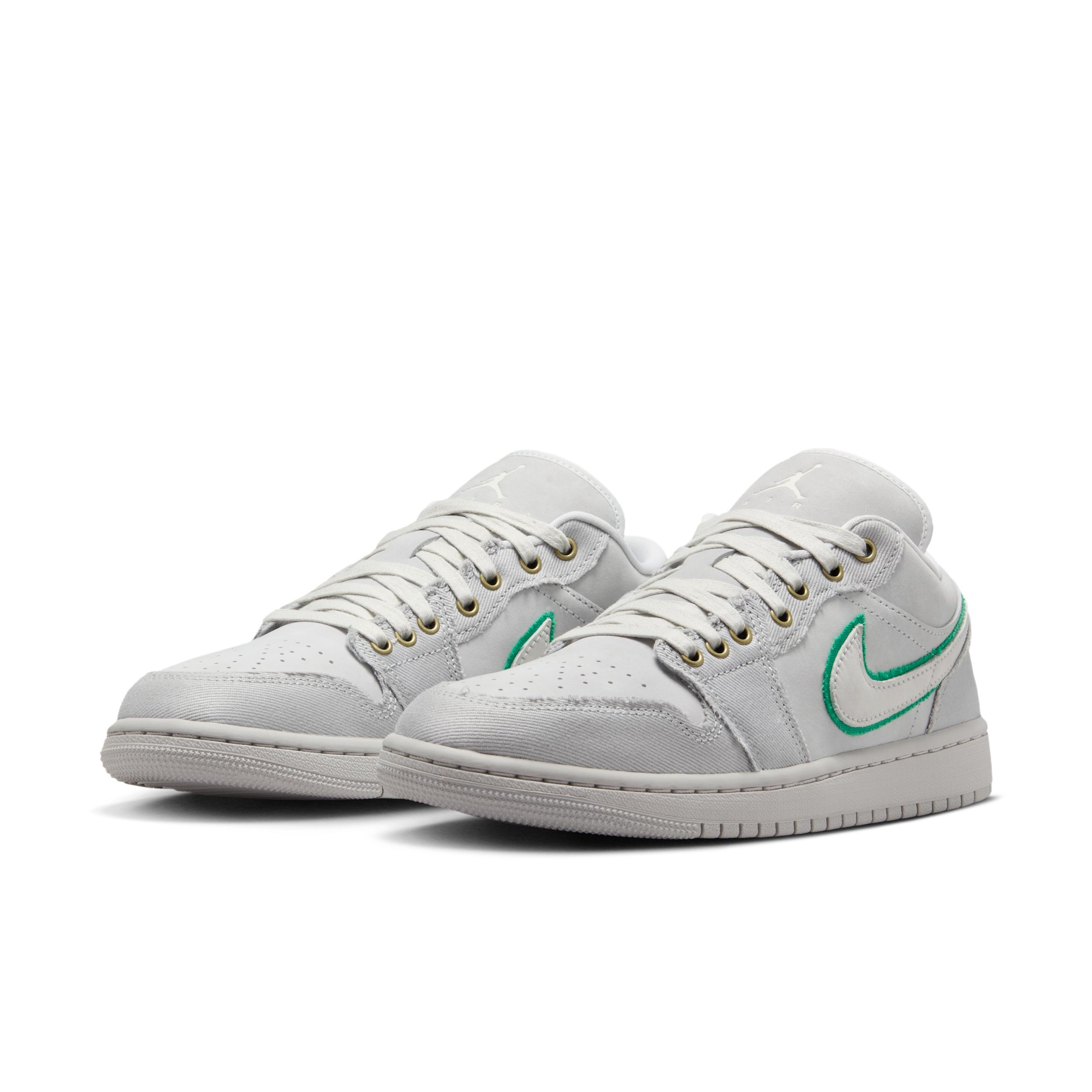 Women's Air Jordan 1 Low SE Shoes Product Image