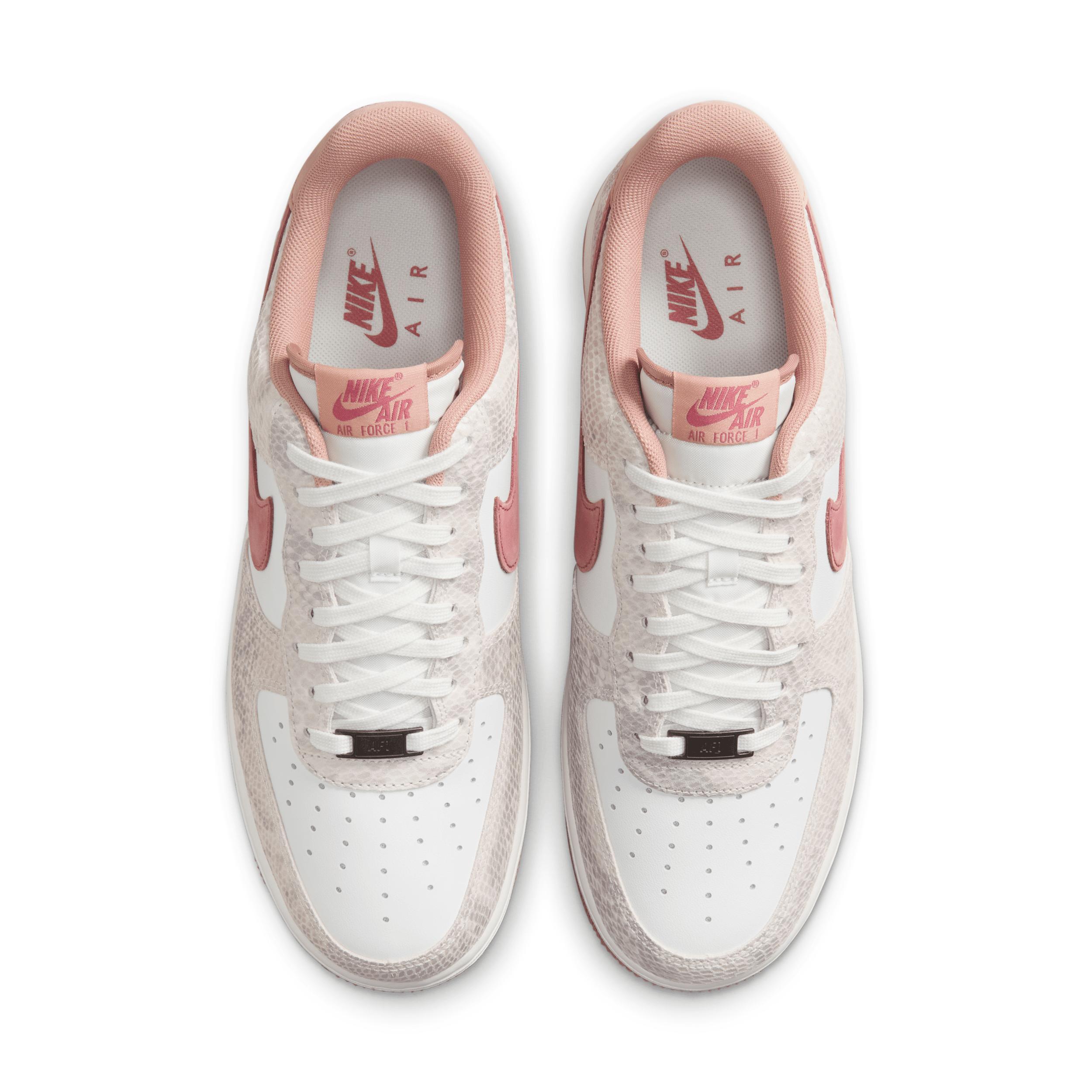 Nike Men's Air Force 1 '07 LV8 Shoes Product Image