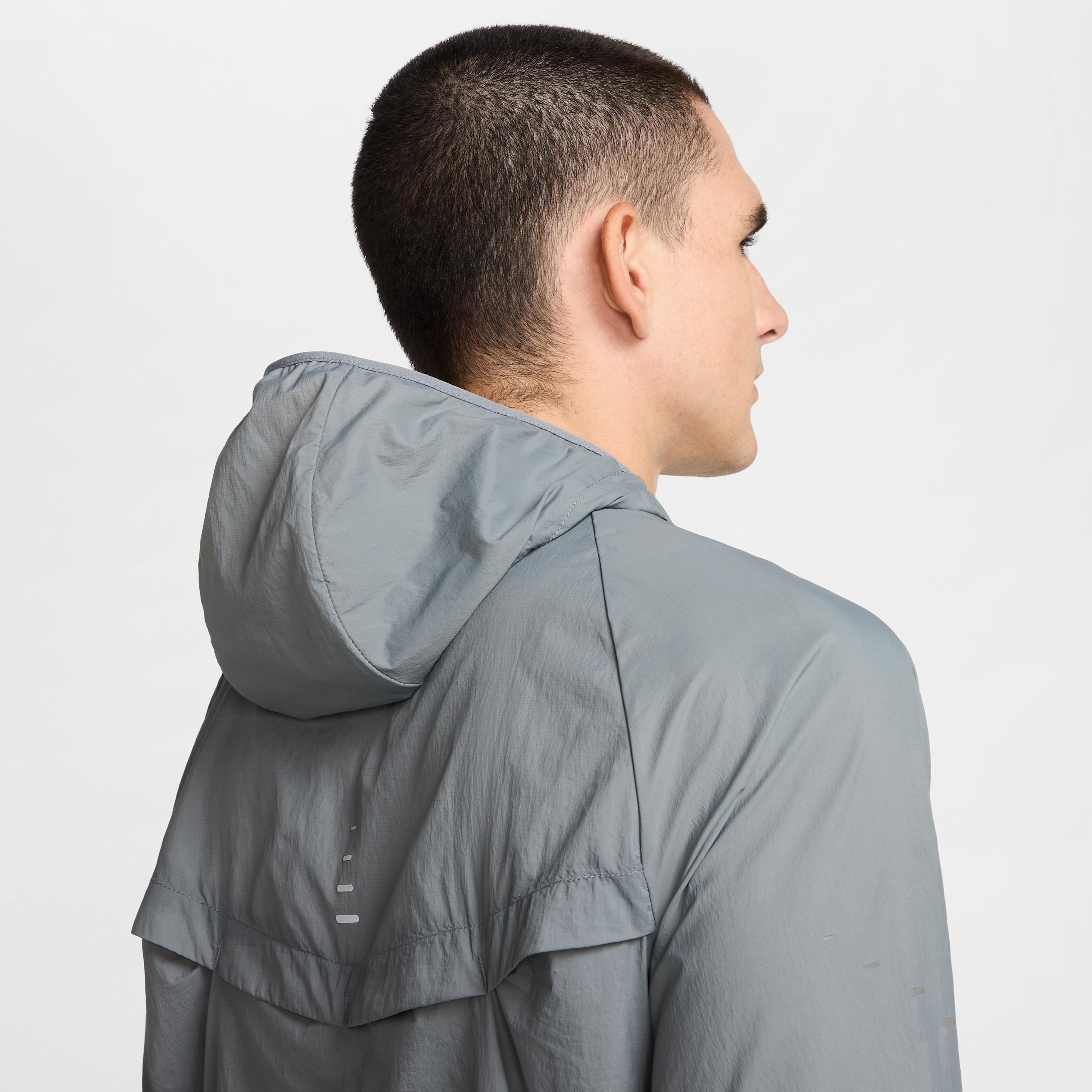 Nike Men's Stride Repel UV Running Jacket Product Image
