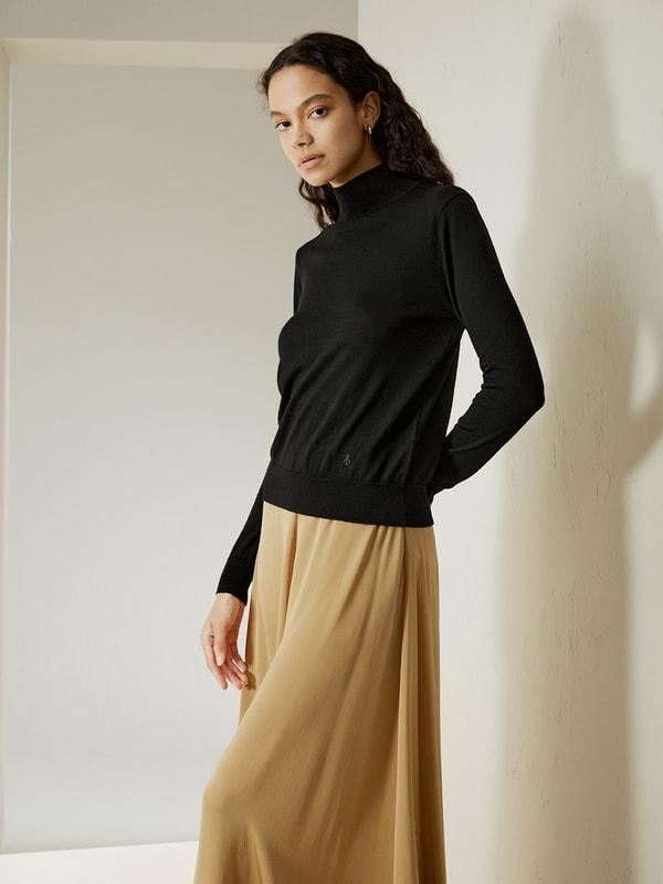 Ultra-fine Merino Wool Mock Neck Thin Sweater Product Image