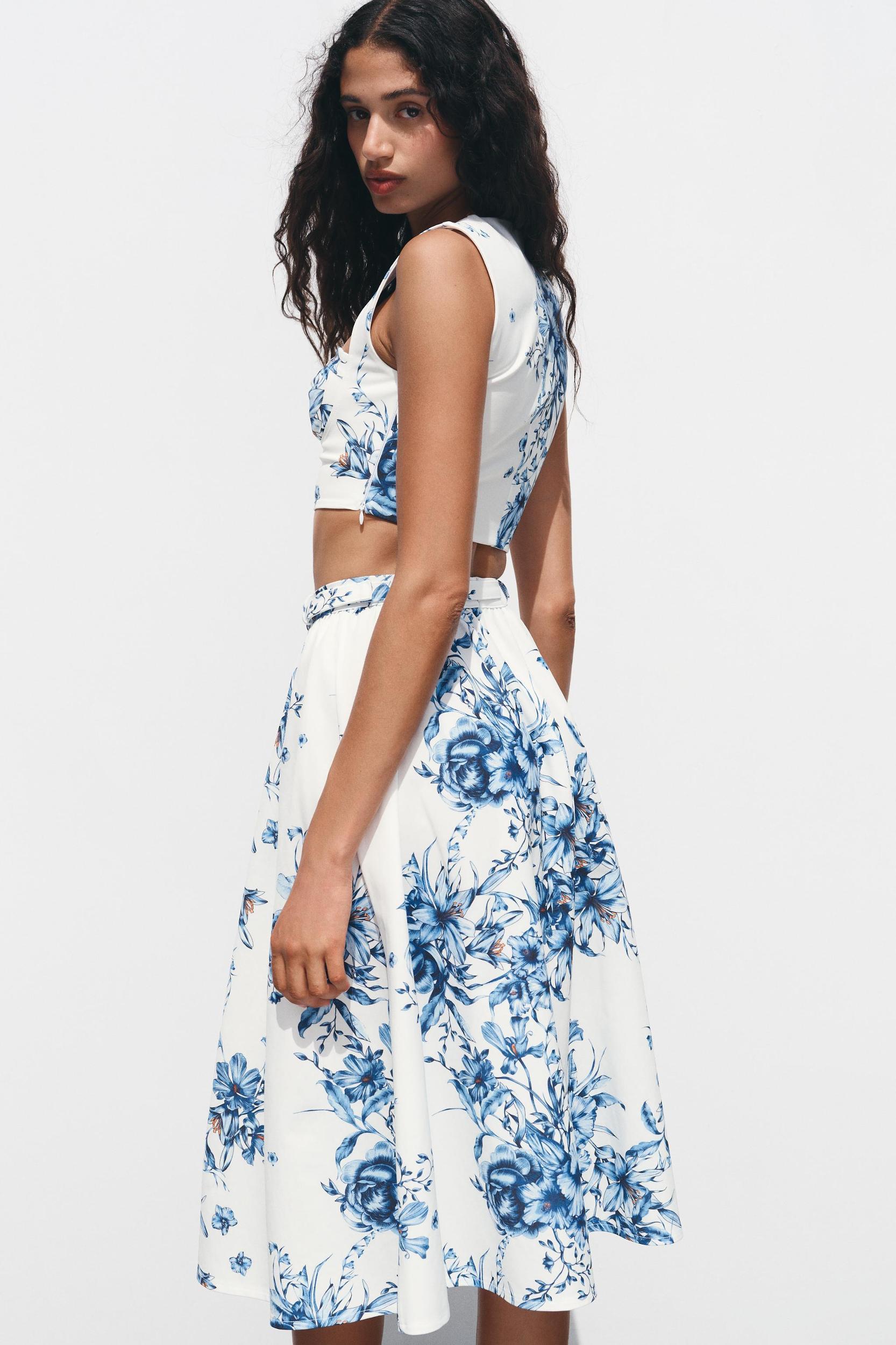 FLORAL PRINT MAXI SKIRT Product Image