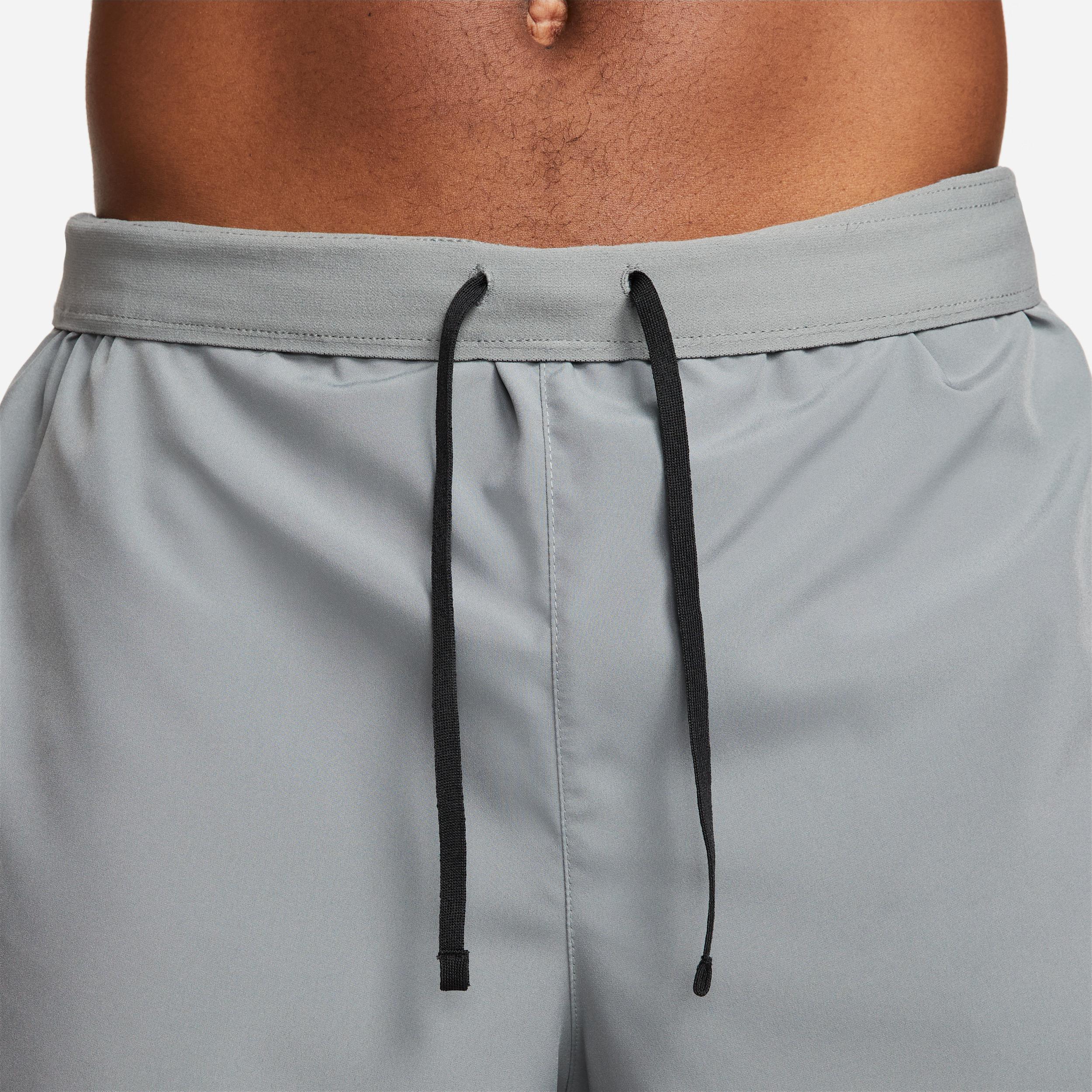 Nike Men's Challenger Dri-FIT 7" Brief-Lined Running Shorts Product Image