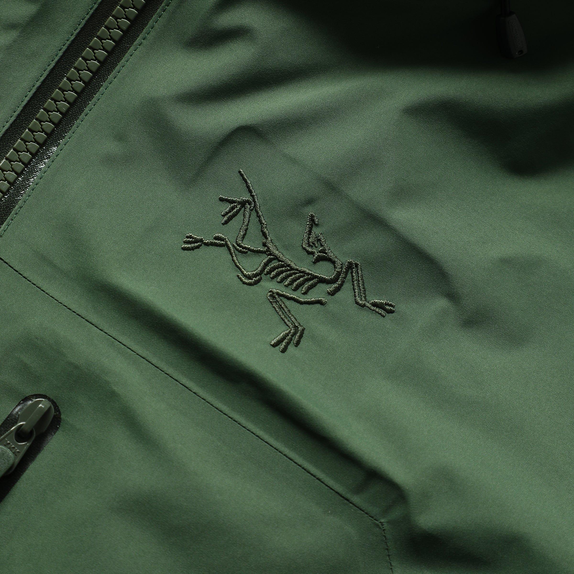 WOMEN'S BETA DOWN PARKA Product Image