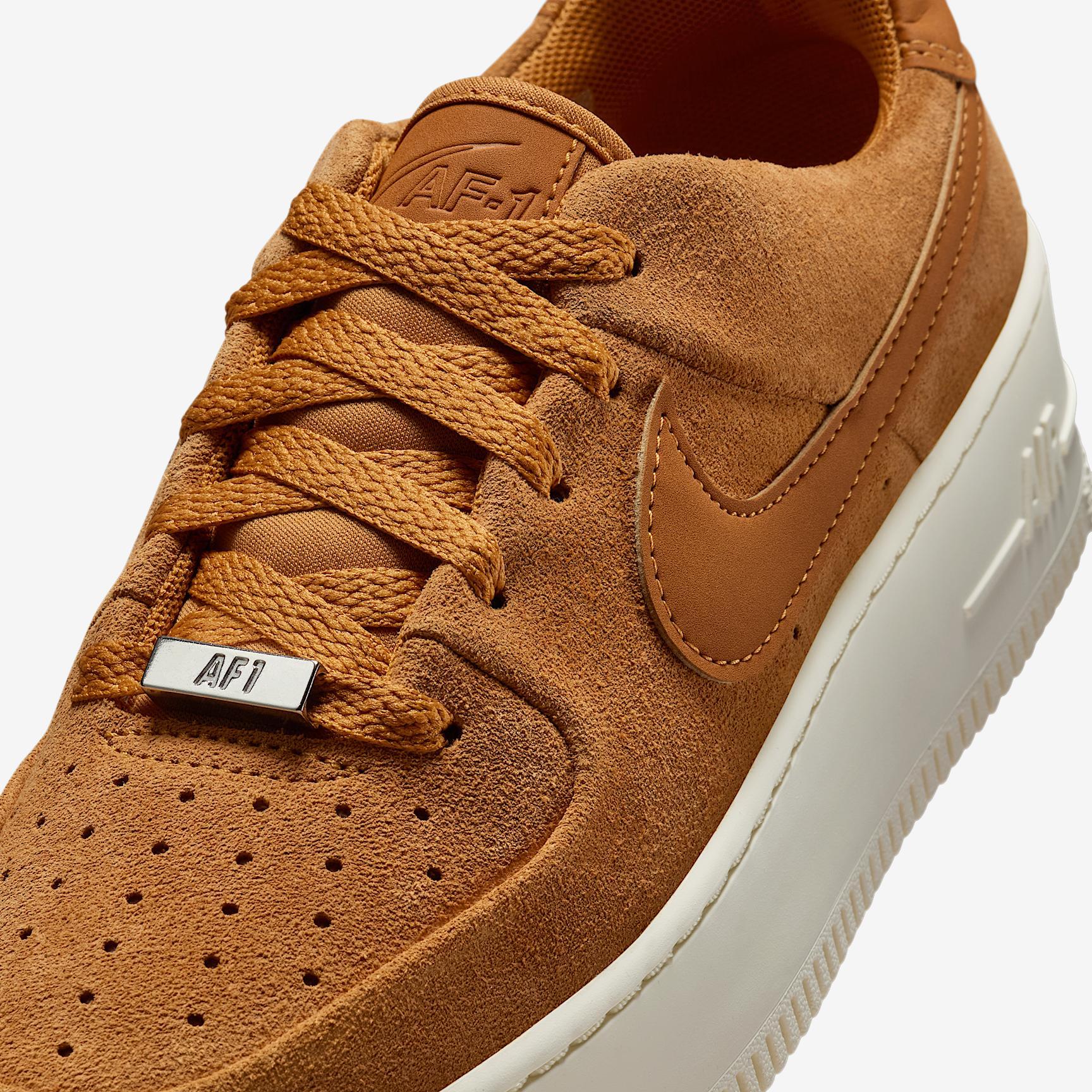 Nike Air Force 1 Sage Low Women's Shoes Product Image
