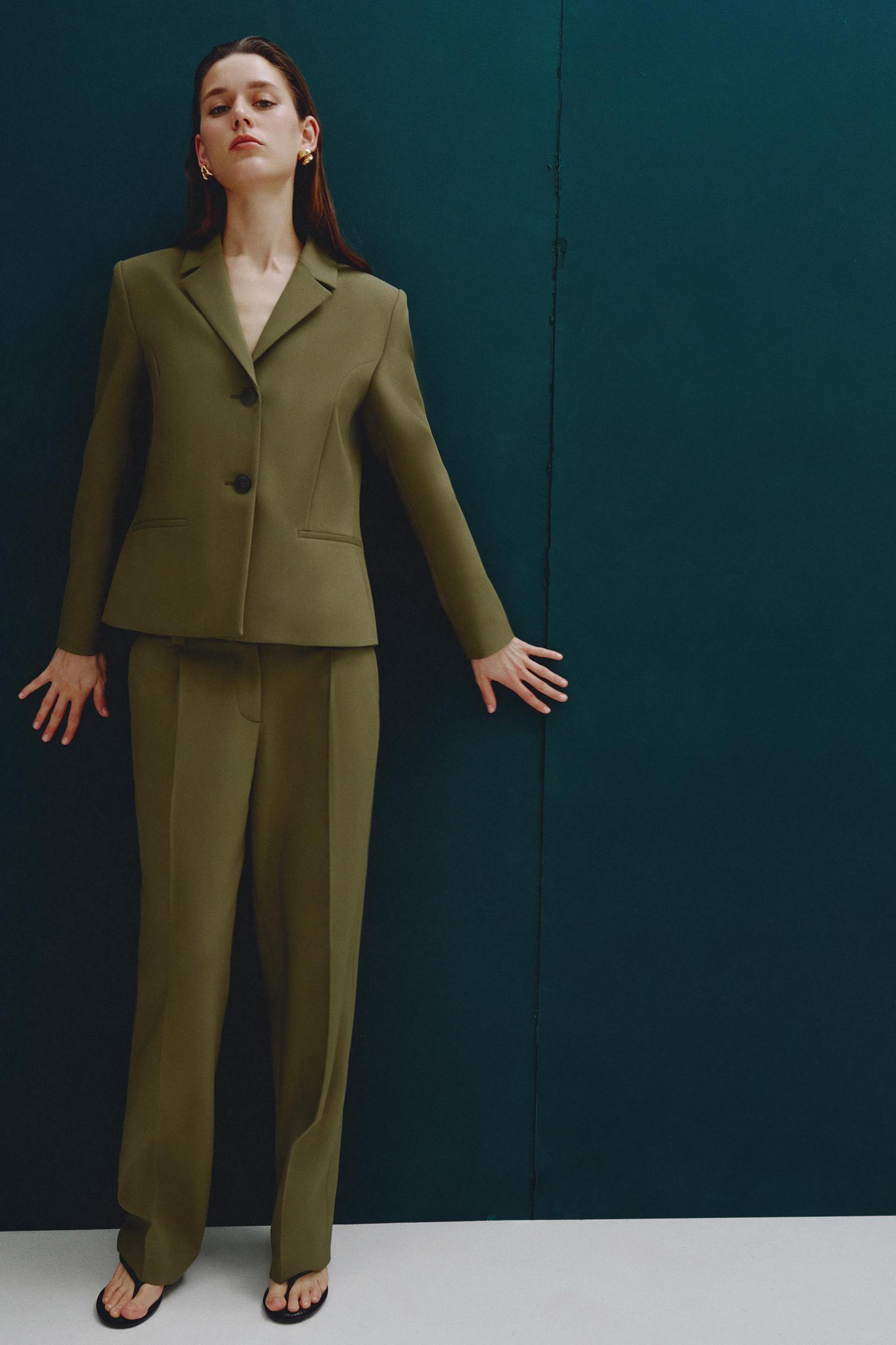 STRAIGHT CUT PLEATED PANTS Product Image