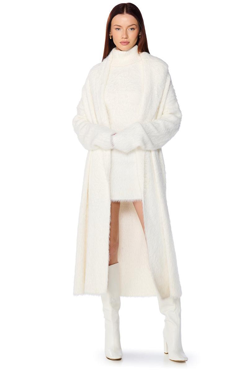 KYLIE FUZZY CARDIGAN IN WHITE Product Image
