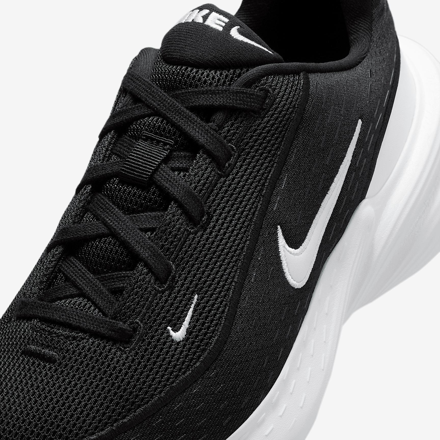 Nike Women's Uplift SC Shoes Product Image