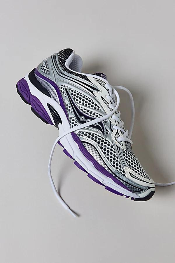 Saucony Womens ProGrid Triumph 4 Sneaker Womens at Urban Outfitters Product Image