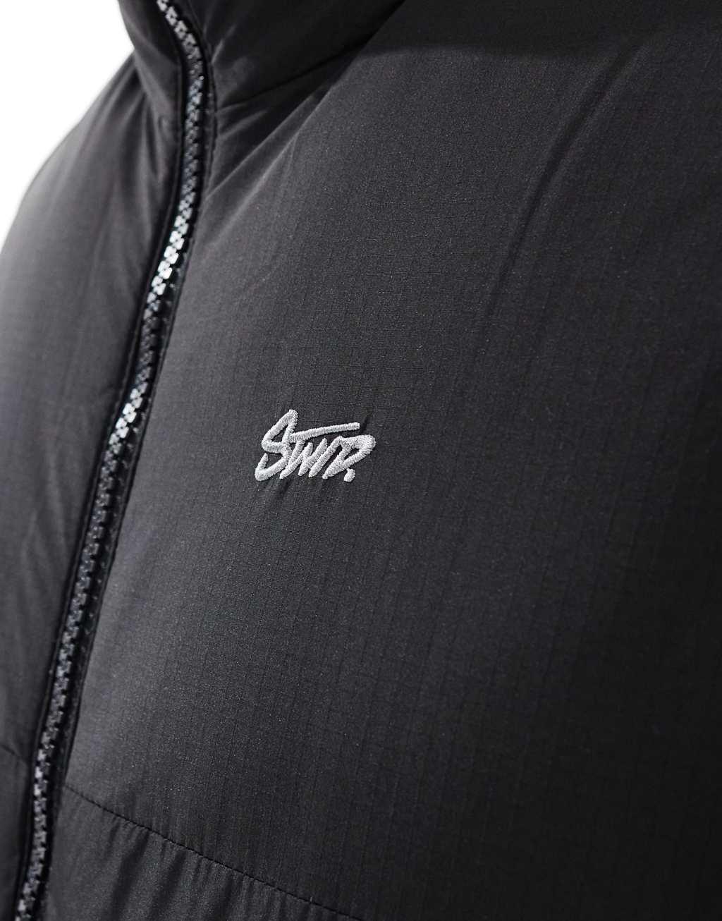 Pull&Bear puffer vest in black Product Image