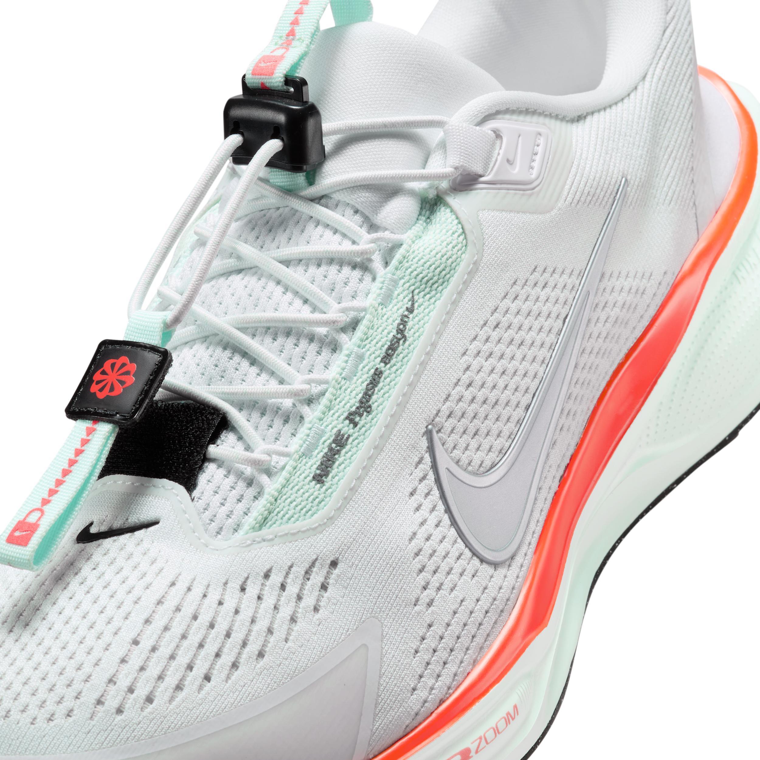 Nike Men's Pegasus EasyOn Road Running Shoes Product Image
