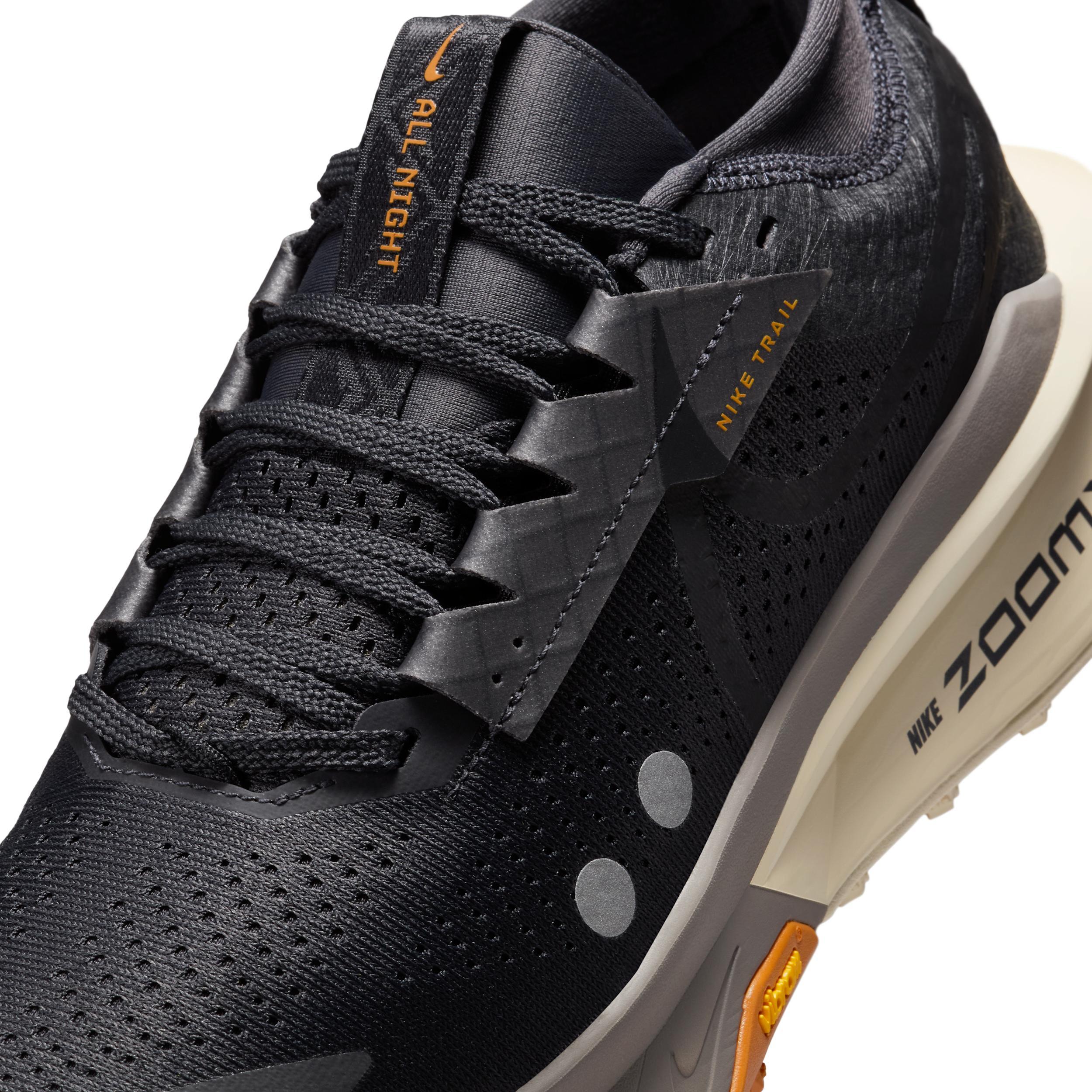Nike Women's Zegama 2 Trail Running Shoes Product Image