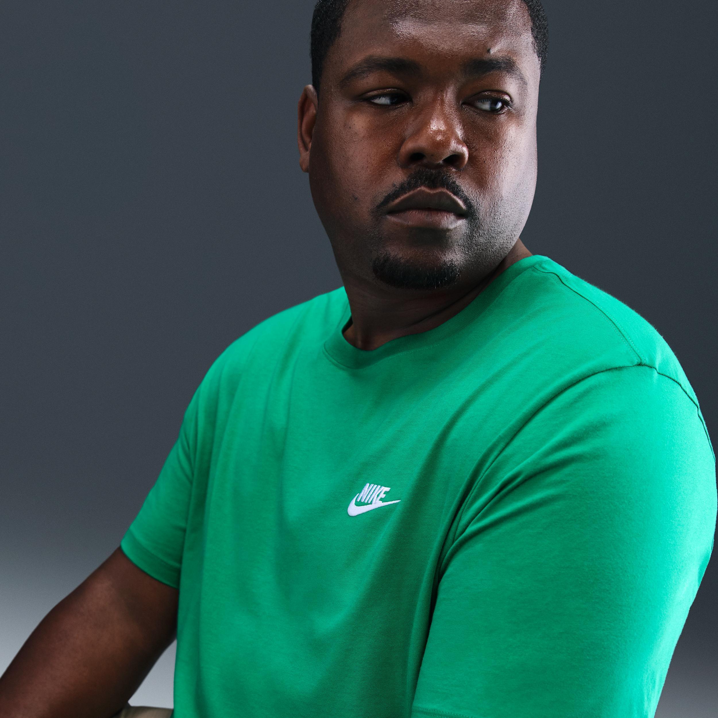Nike Sportswear Club Men's T-Shirt Product Image
