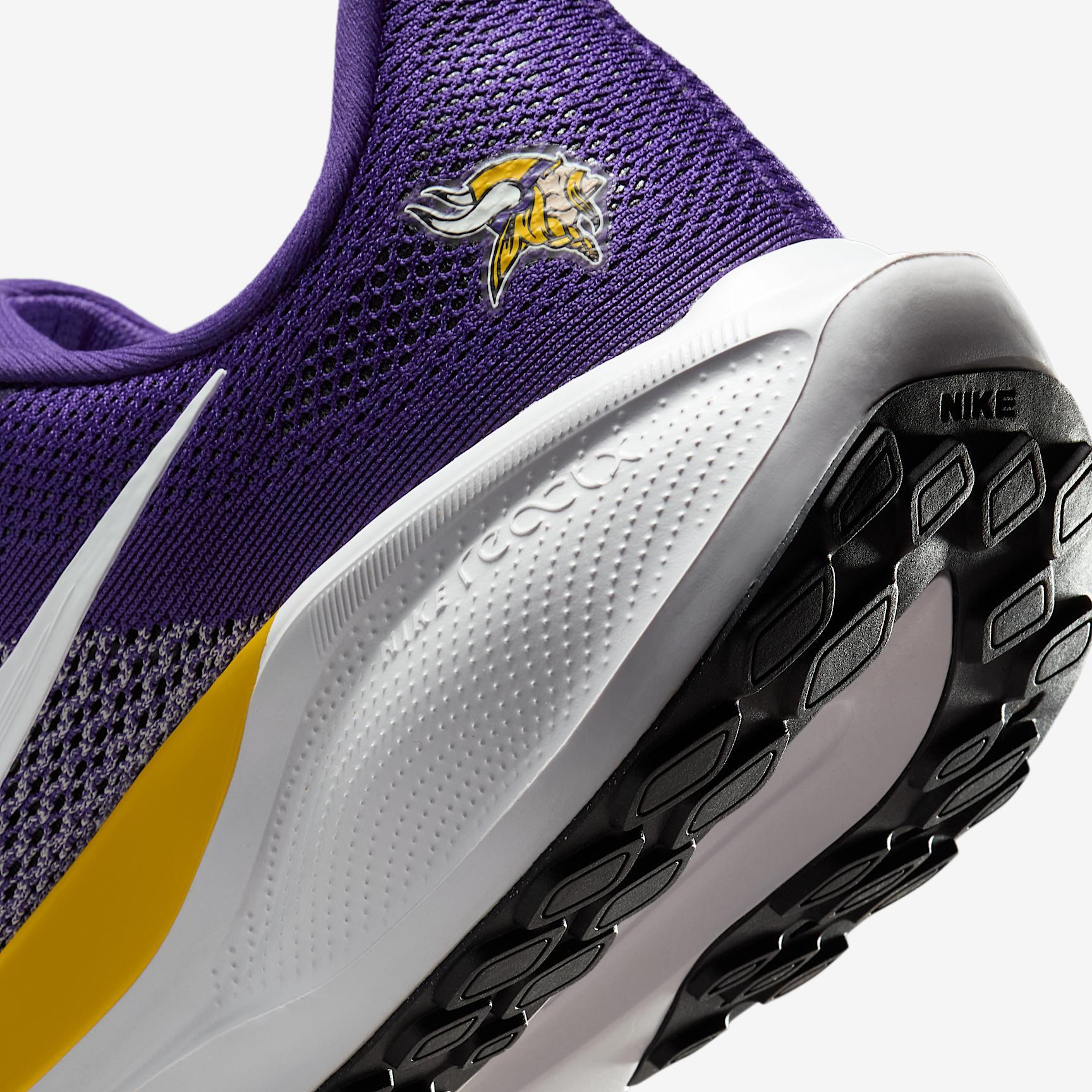 Minnesota Vikings Pegasus 41 Men's Nike NFL Road Running Shoes Product Image