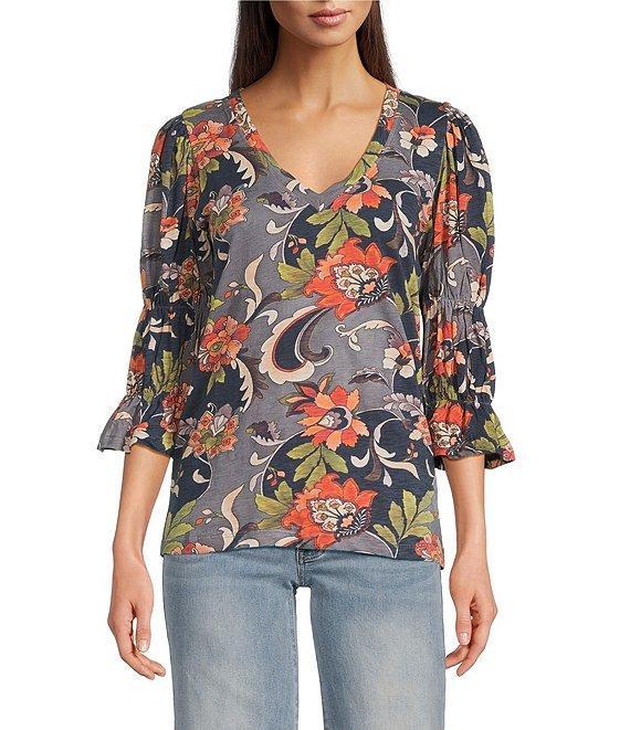APNY Printed V-Neck 3/4 Renaissance Sleeve Tee Product Image